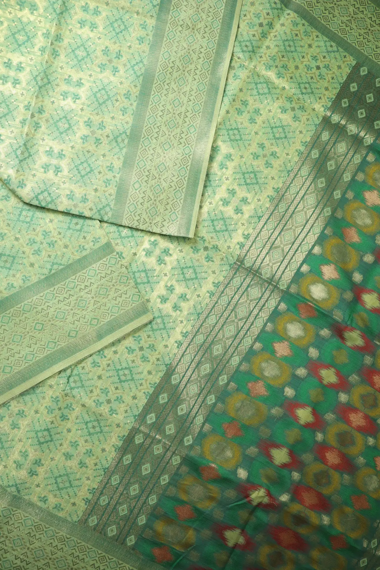 pista-green-flower-diamoned-fancy-saree-fs000040-b