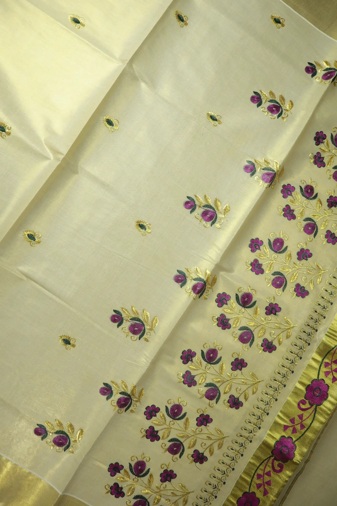 off-white-flower-kerala-saree-kls000238-c