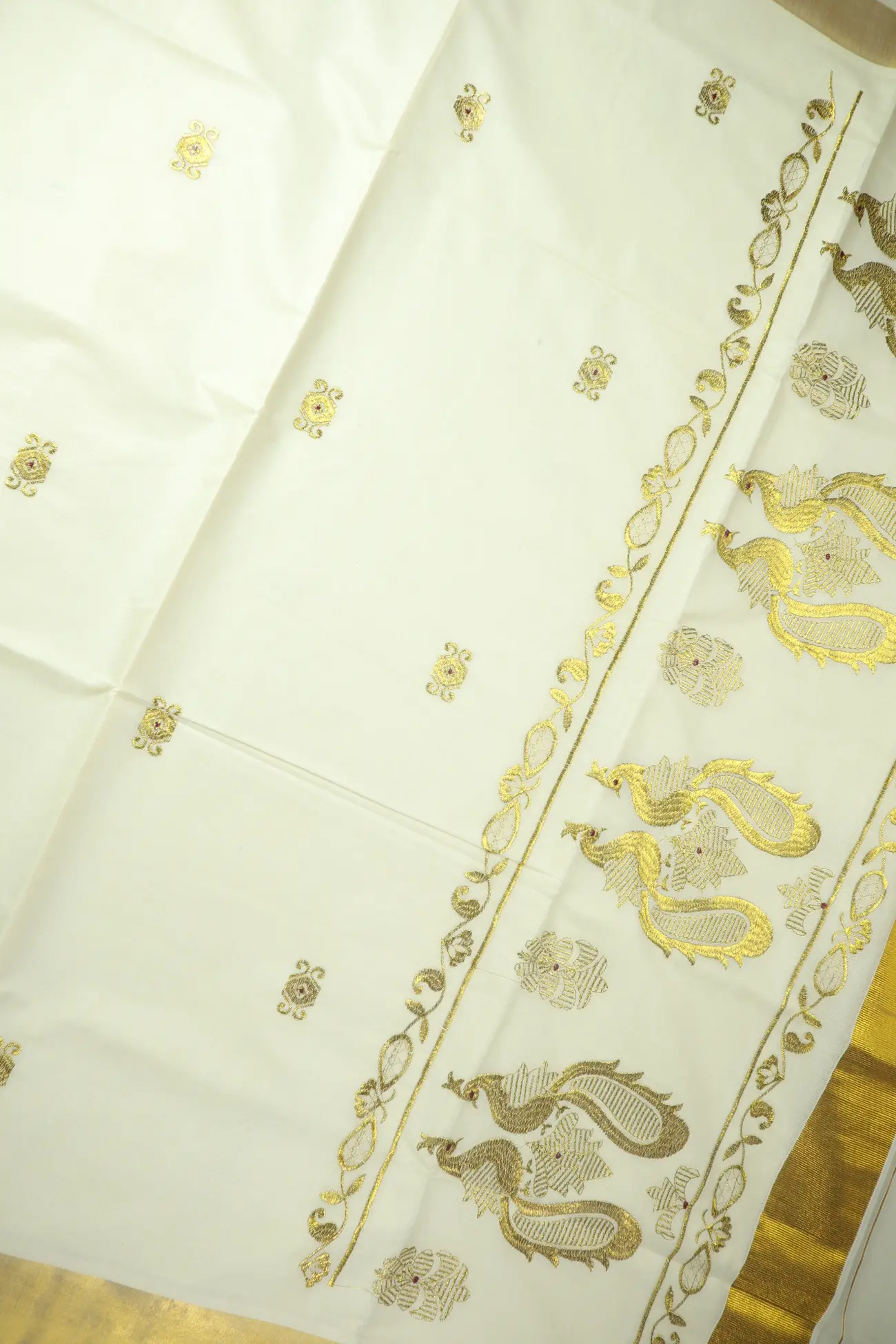 off-white-peacock-kerala-saree-kls000252-c