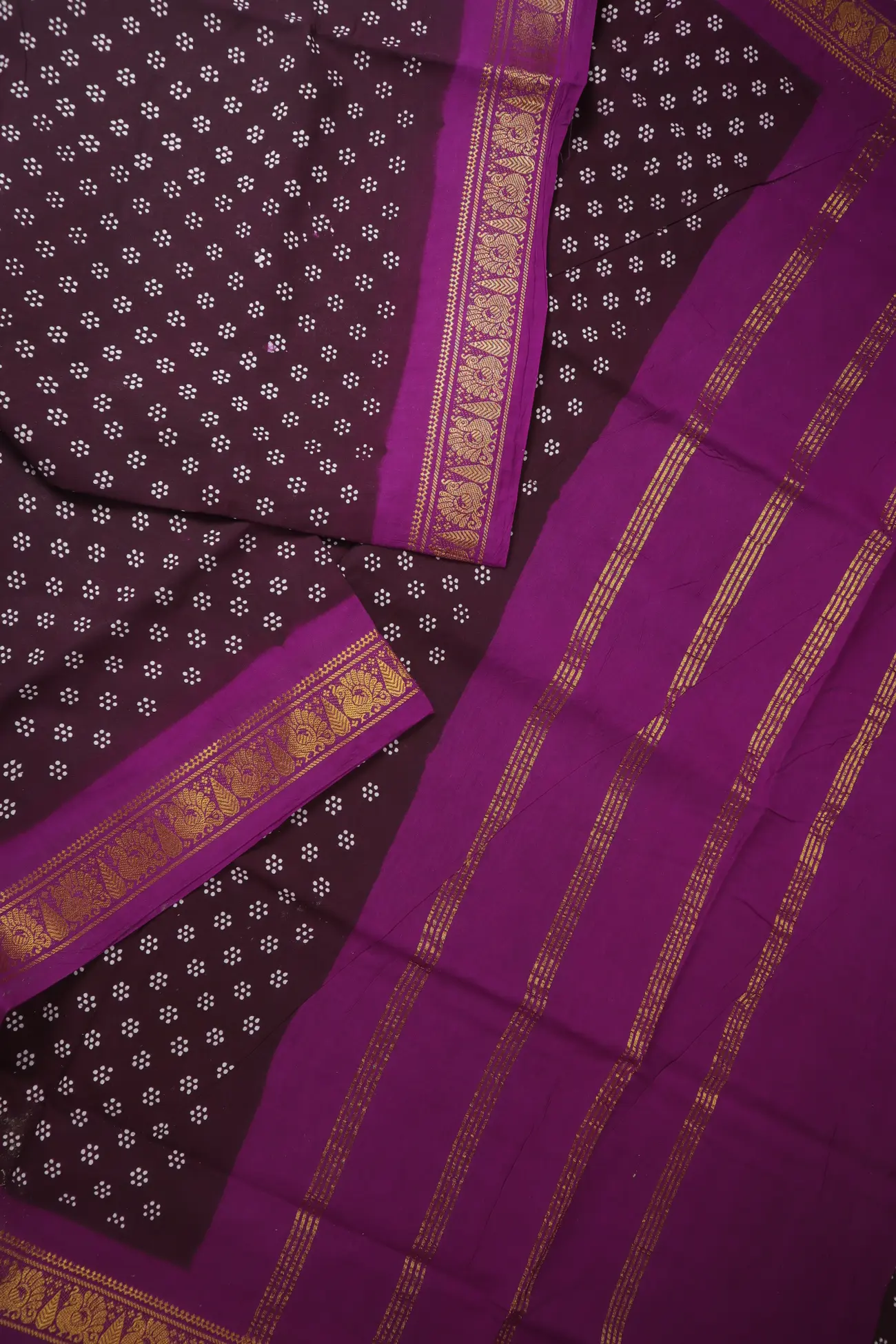 dark-magenta-peacock-madurai-sungudi-saree-ss006637-b