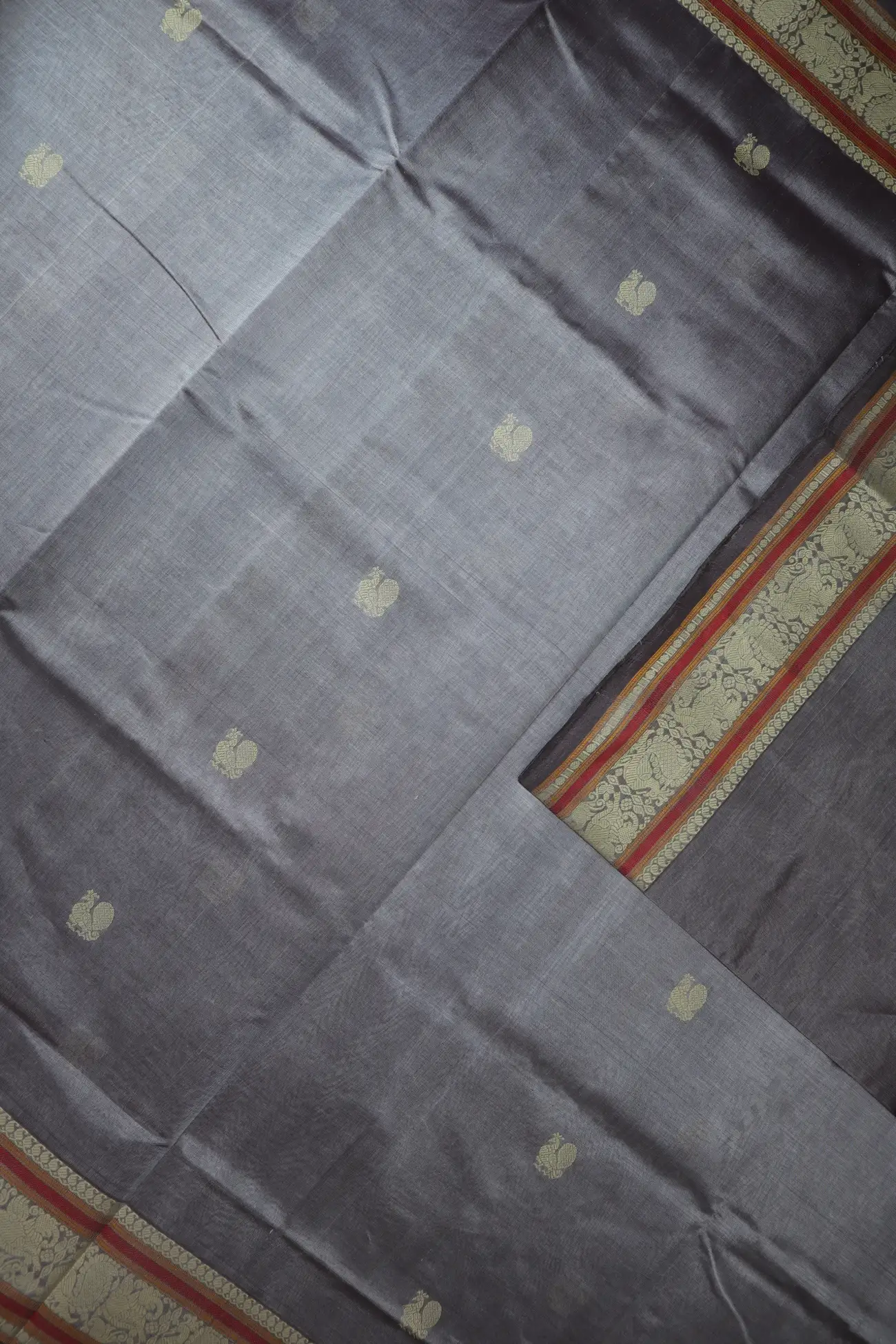 grey-elephant-peacock-kanchi-silk-cotton-saree-sc003162-c