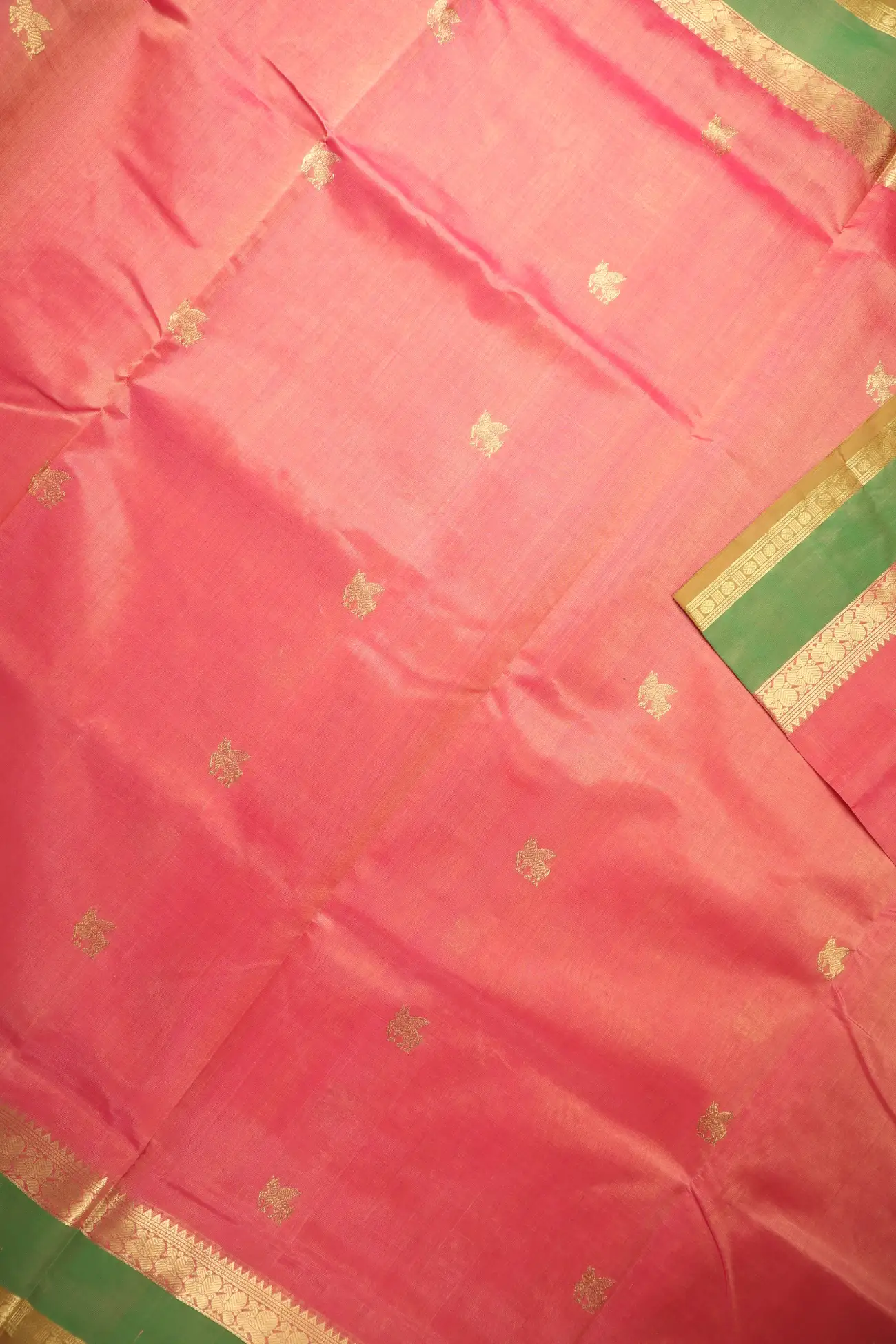coral-peacock-unicorn-kanchi-silk-cotton-saree-sc003189-c