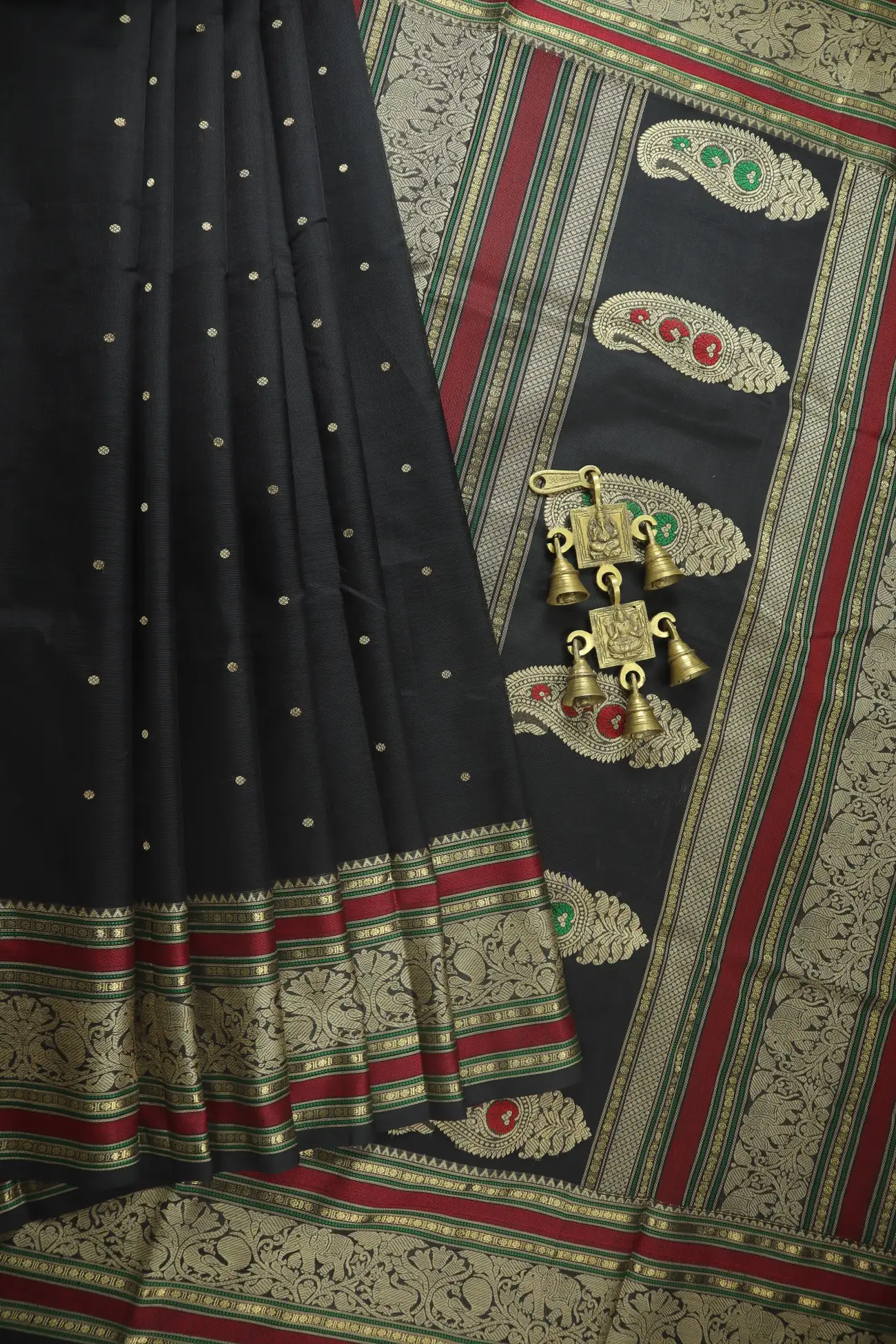 black-peacock-elephant-kanchi-silk-cotton-saree-sc003193-a