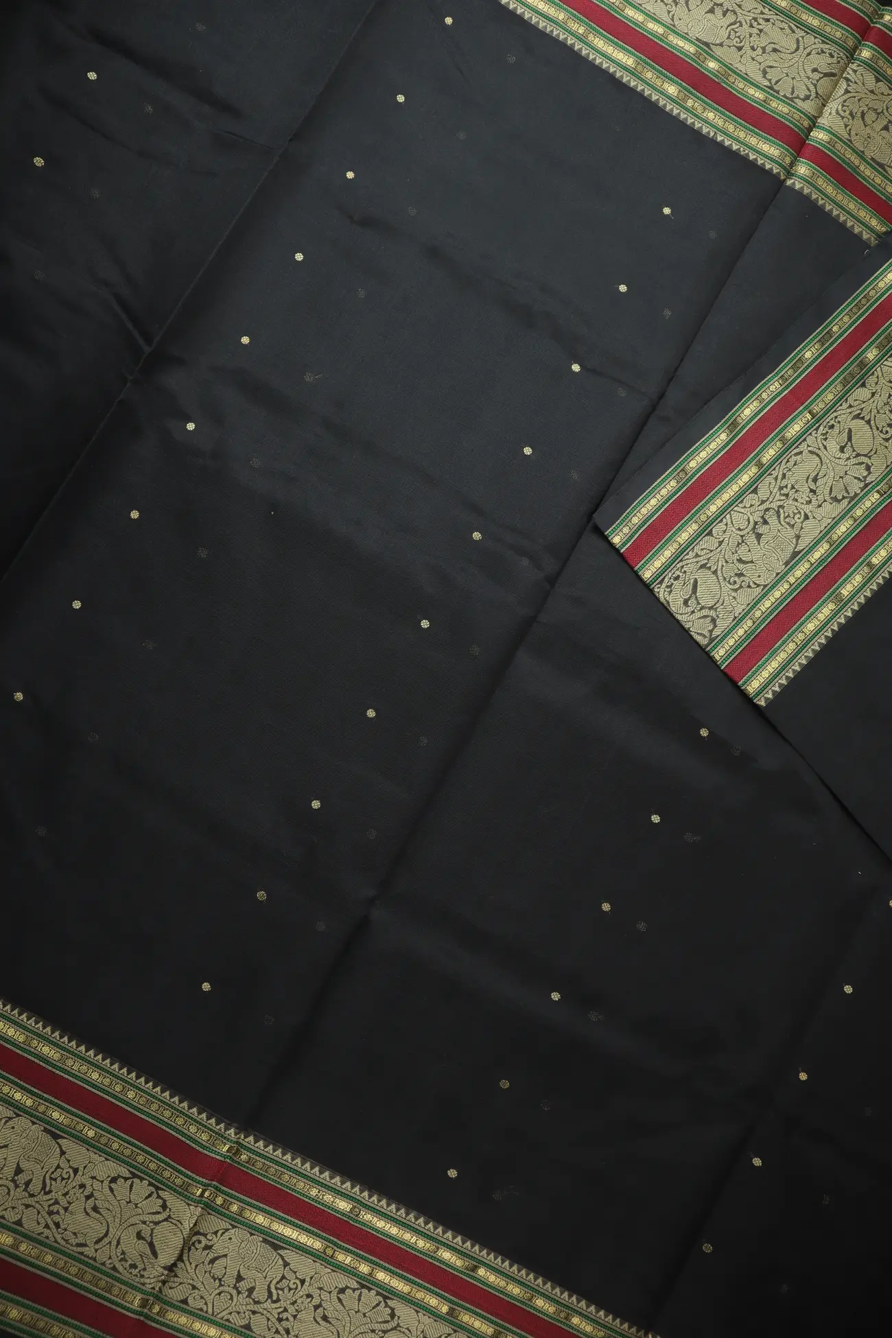 black-peacock-elephant-kanchi-silk-cotton-saree-sc003193-c