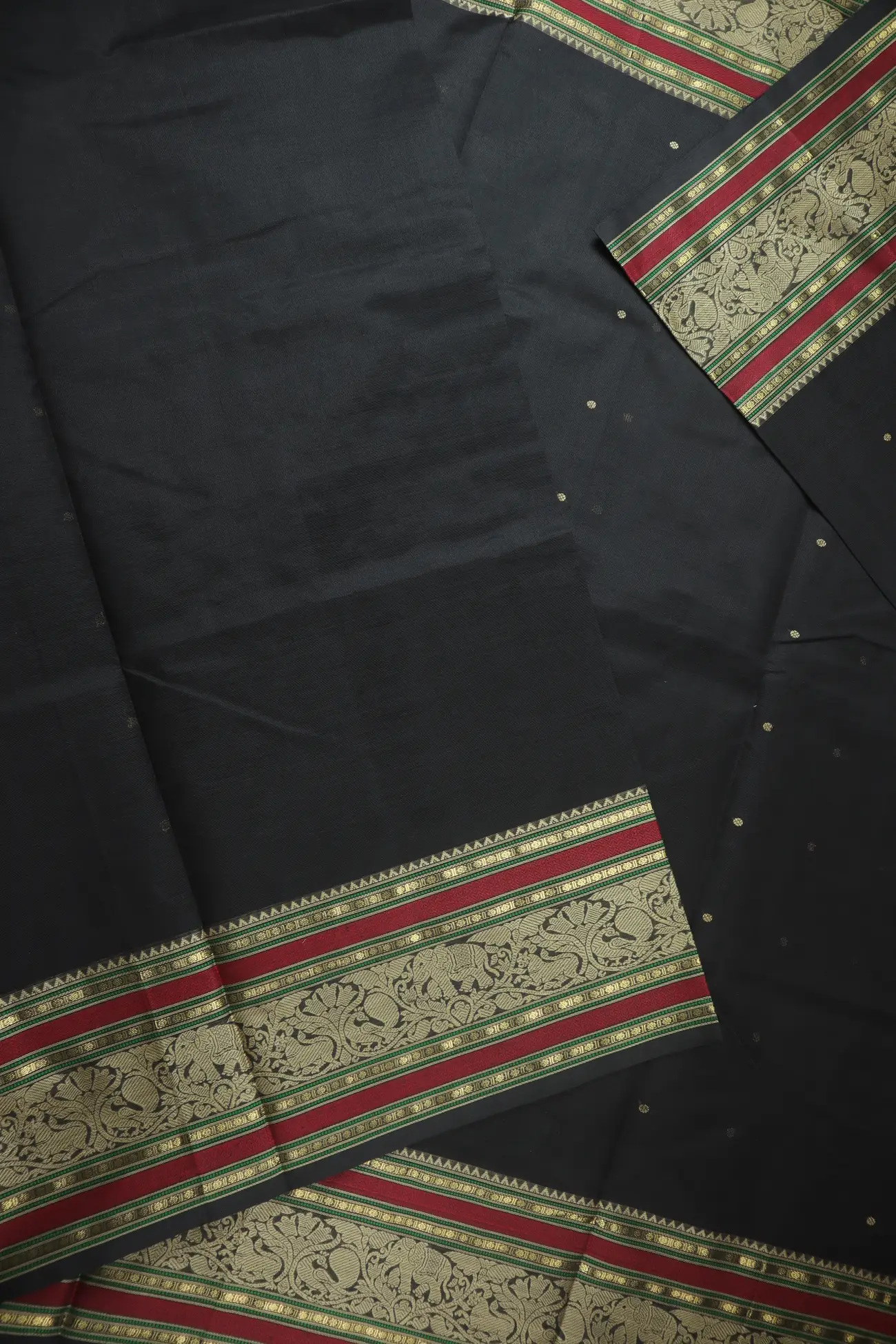 black-peacock-elephant-kanchi-silk-cotton-saree-sc003193-e