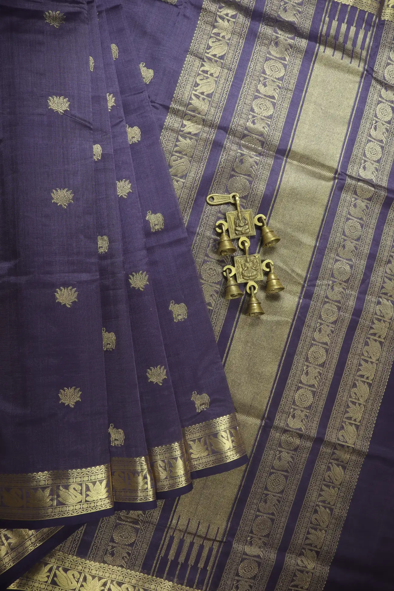 jamun-cow-lotus-kanchi-silk-cotton-saree-sc003188-a