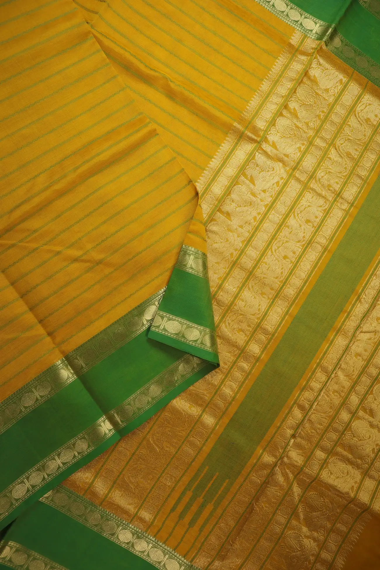 mustard-ruthratcham-veldhari-rettai-pettu-kanchi-silk-cotton-saree-sc003174-b