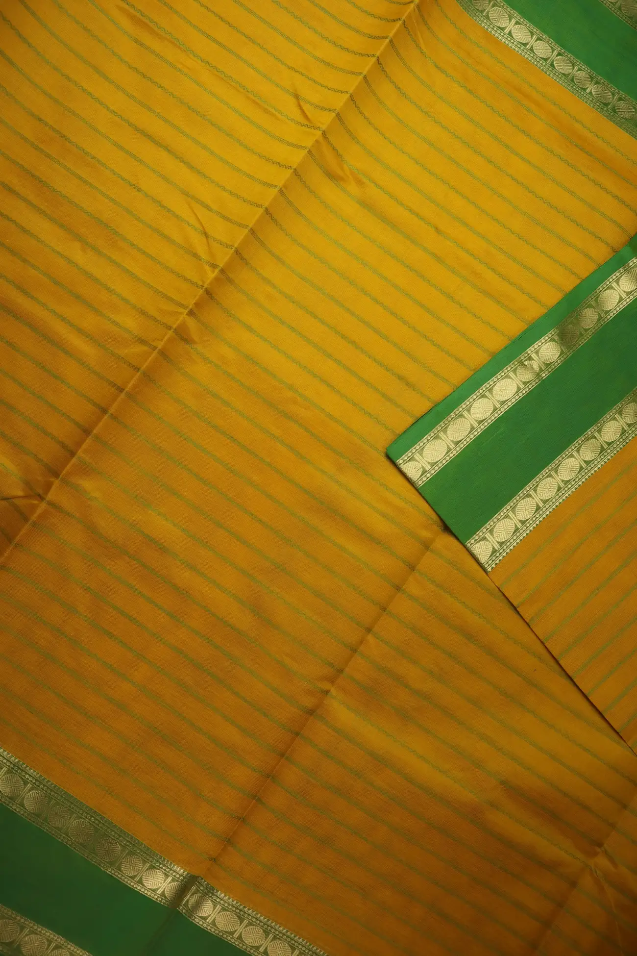 mustard-ruthratcham-veldhari-rettai-pettu-kanchi-silk-cotton-saree-sc003174-c