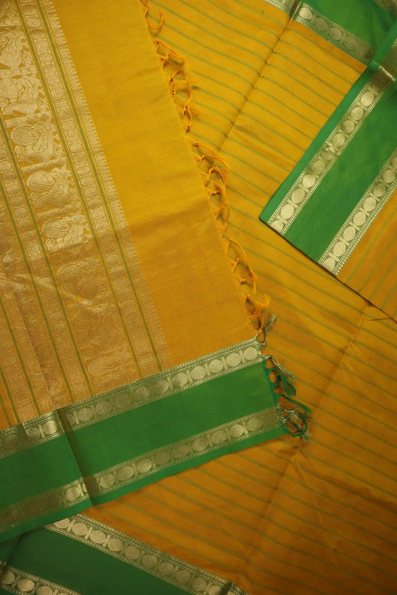 mustard-ruthratcham-veldhari-rettai-pettu-kanchi-silk-cotton-saree-sc003174-d