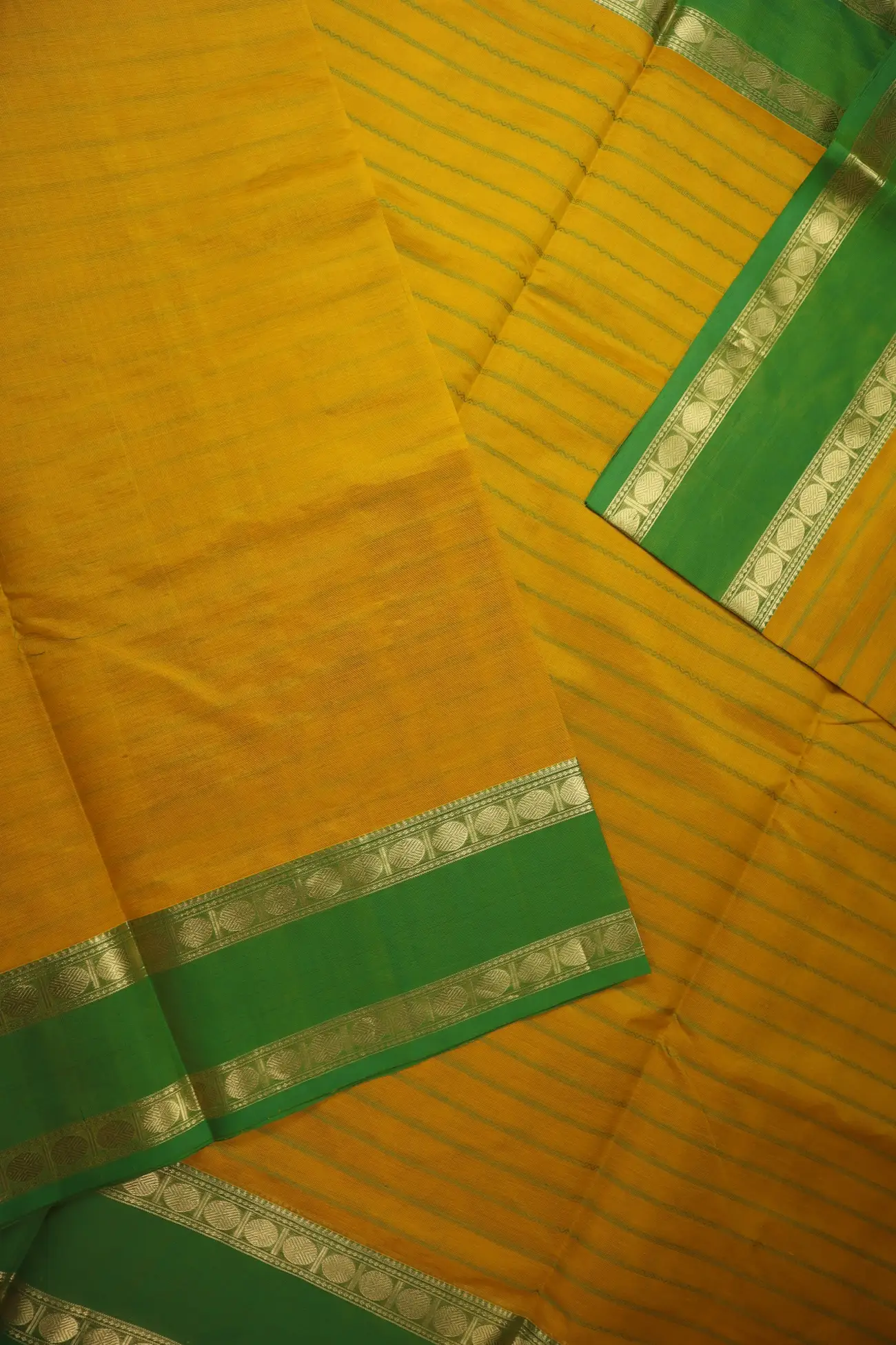 mustard-ruthratcham-veldhari-rettai-pettu-kanchi-silk-cotton-saree-sc003174-e