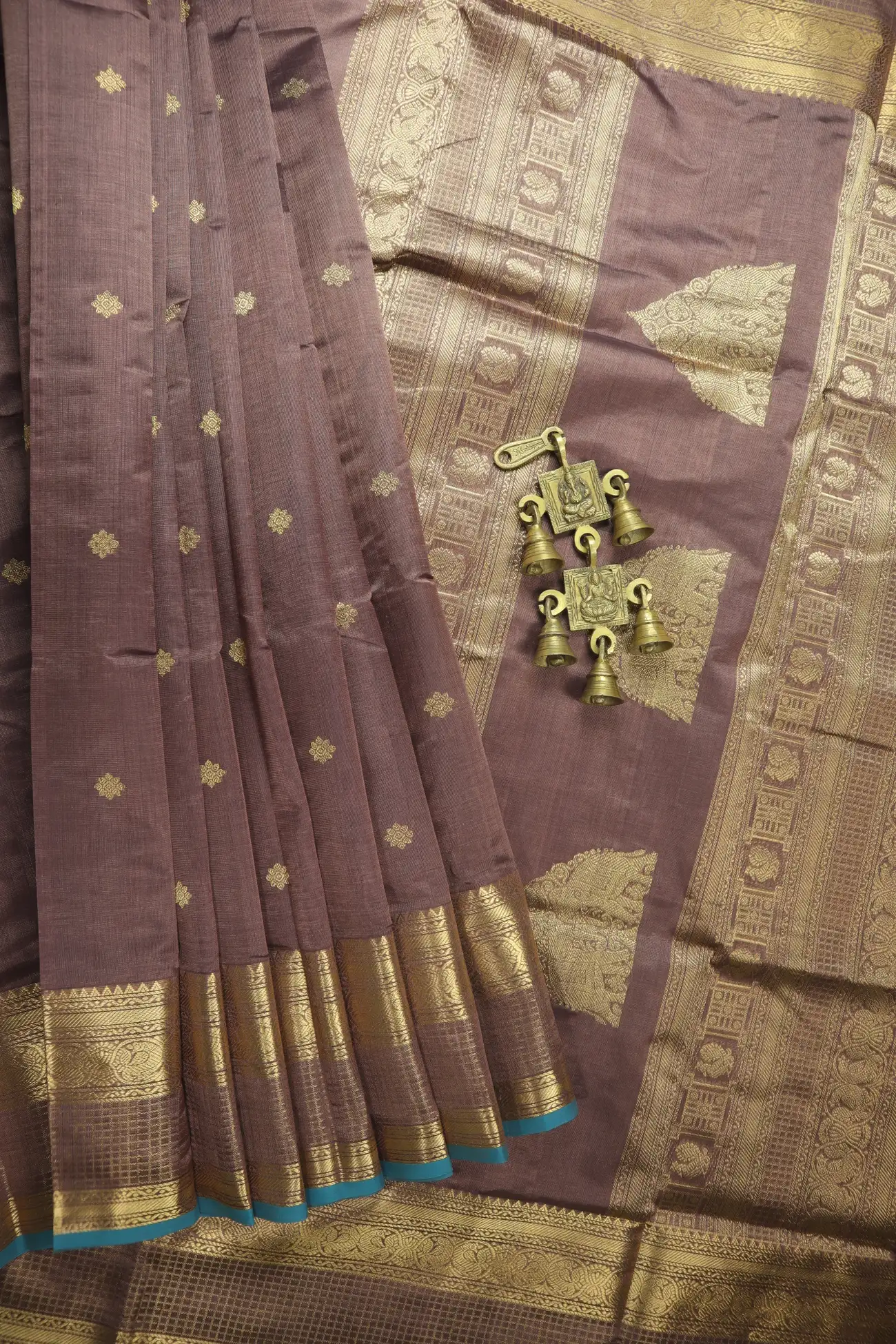 brown-kamalam-butta-peacock-kanchi-silk-cotton-saree-sc003234-a