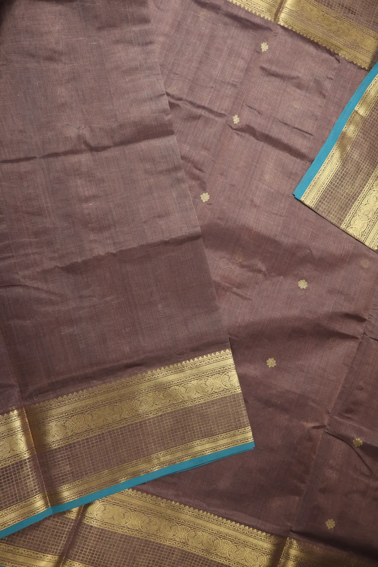 brown-kamalam-butta-peacock-kanchi-silk-cotton-saree-sc003234-e