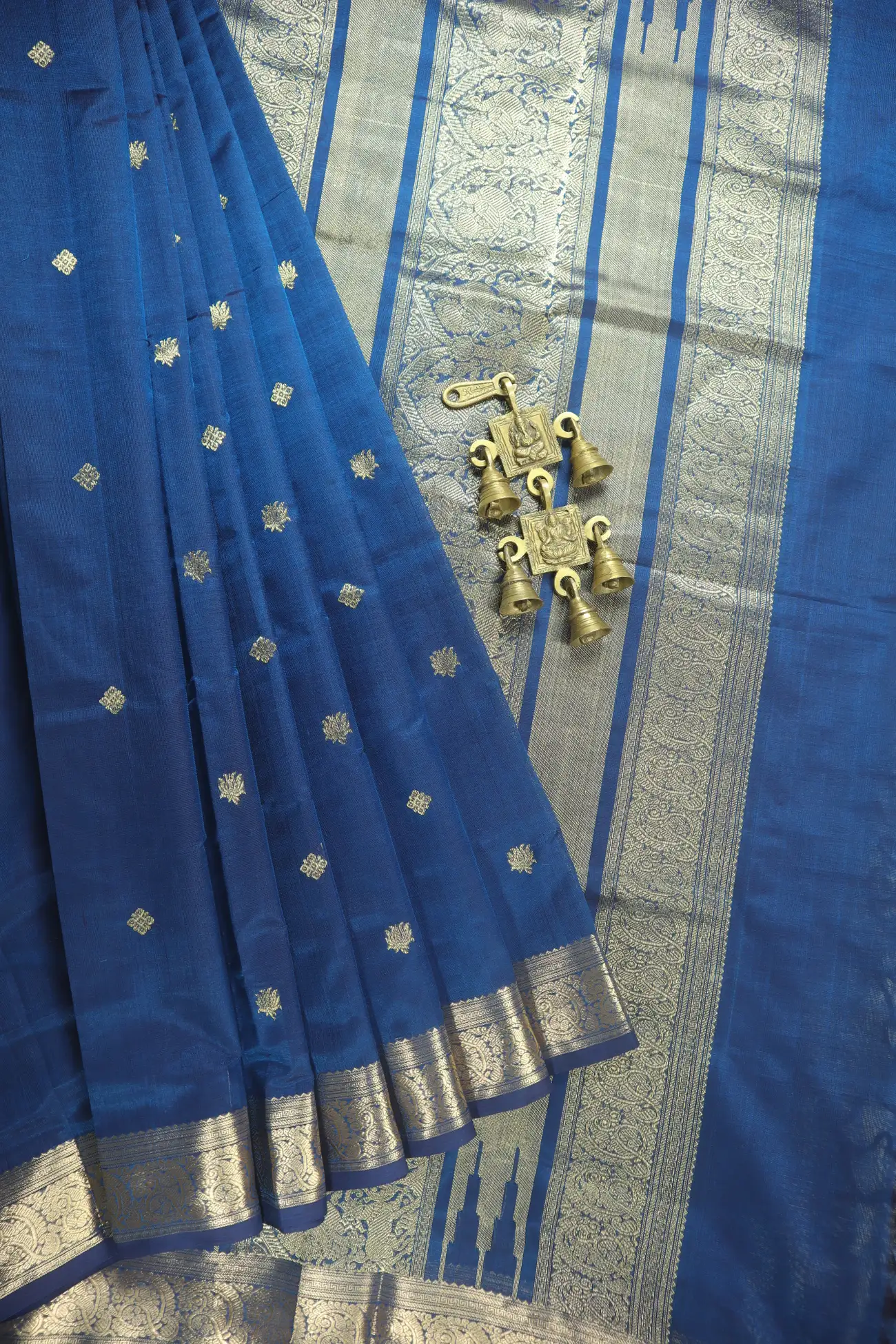 teal-lotus-peacock-kanchi-silk-cotton-saree-sc003225-a