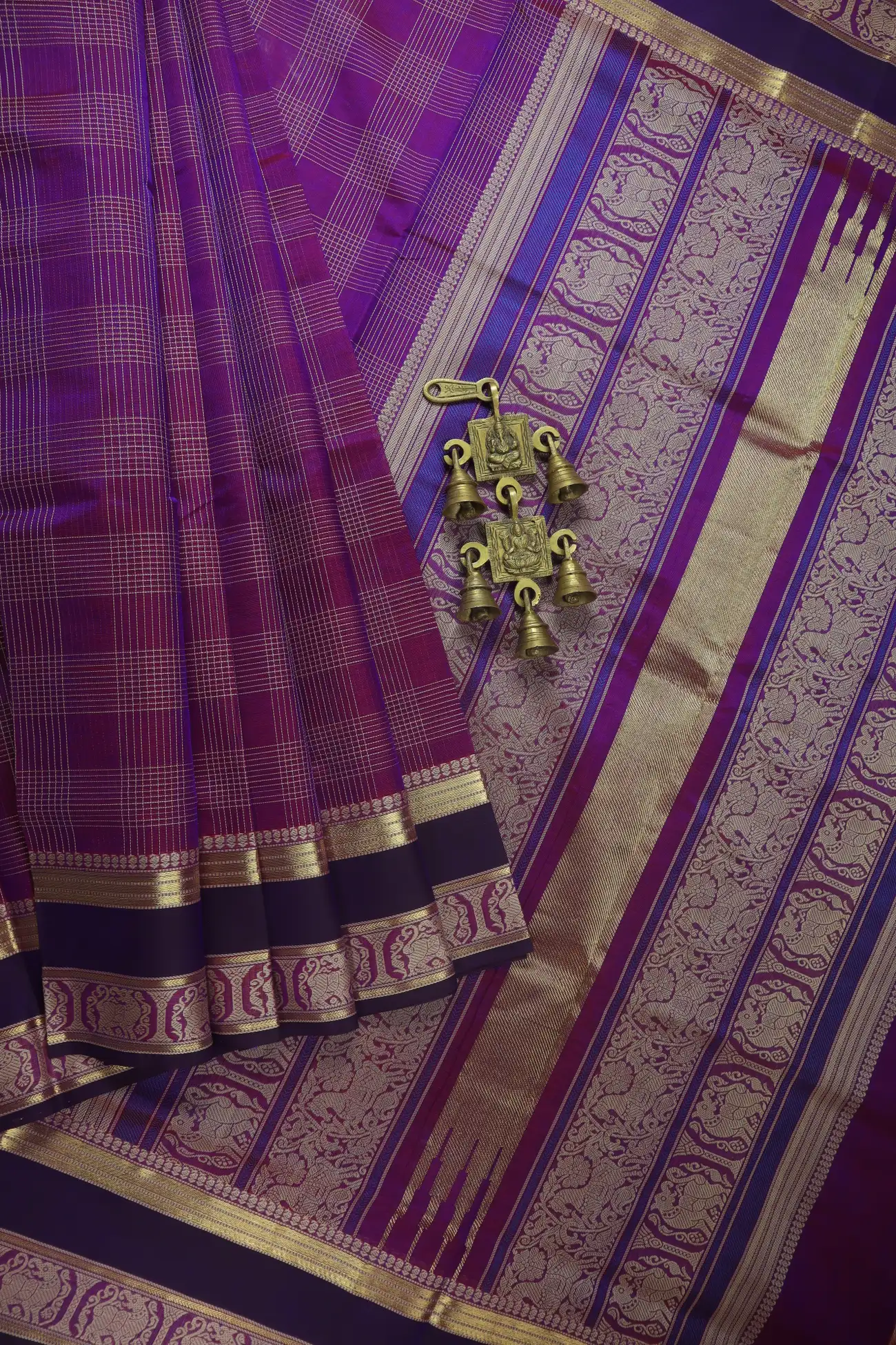 magenta-yazhi-kanchi-silk-cotton-saree-sc003170-a