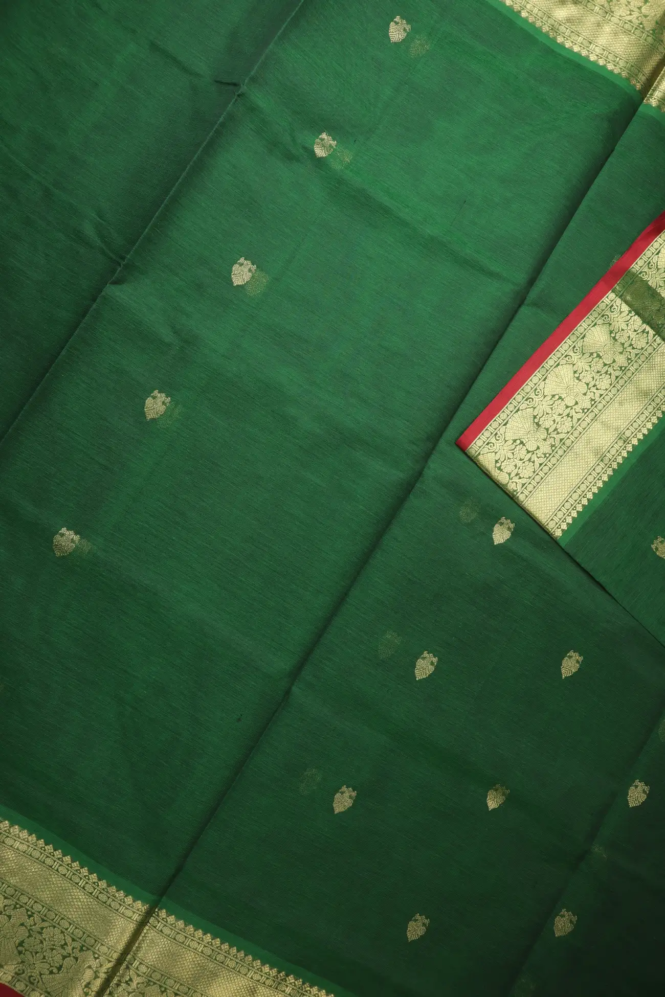 dark-green-iruthalai-pakshi-flower-ruthratcham-kanchi-silk-cotton-saree-sc003236-c