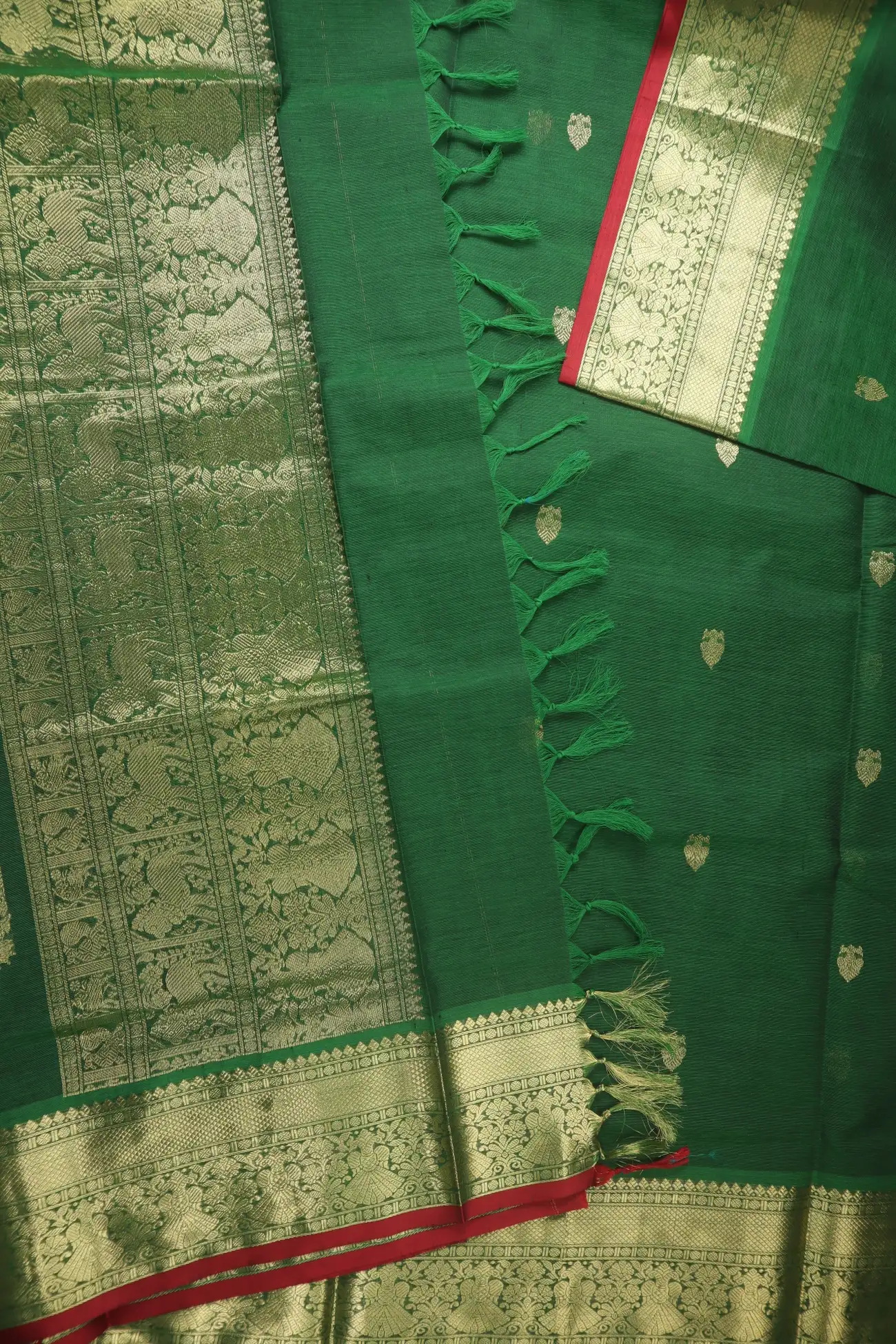 dark-green-iruthalai-pakshi-flower-ruthratcham-kanchi-silk-cotton-saree-sc003236-d