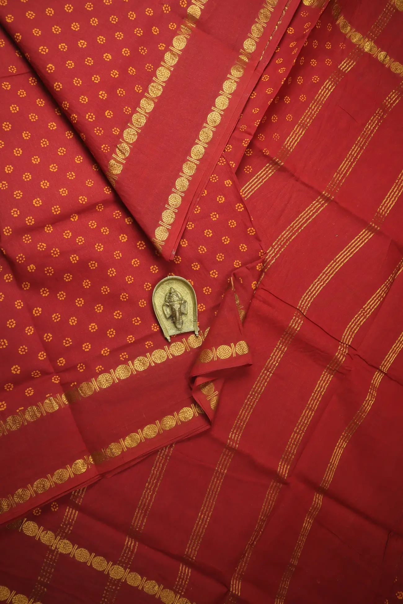 red-ruthratcham-rettai-pettu-madurai-sungudi-saree-ss006369-a