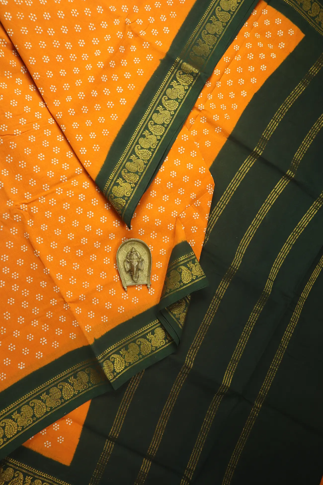 orange-peacock-mango-madurai-sungudi-saree-ss006619-a