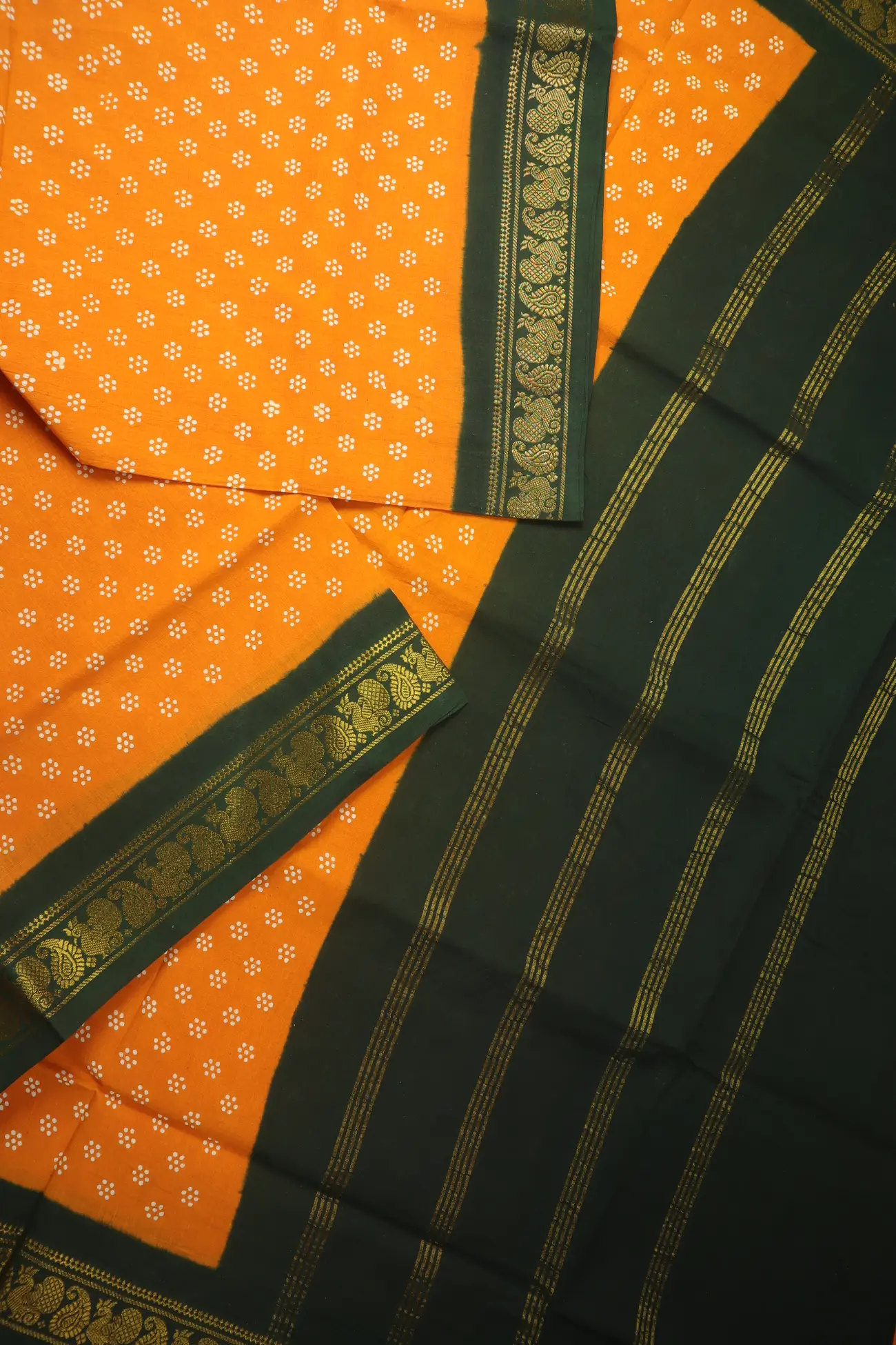 orange-peacock-mango-madurai-sungudi-saree-ss006619-b