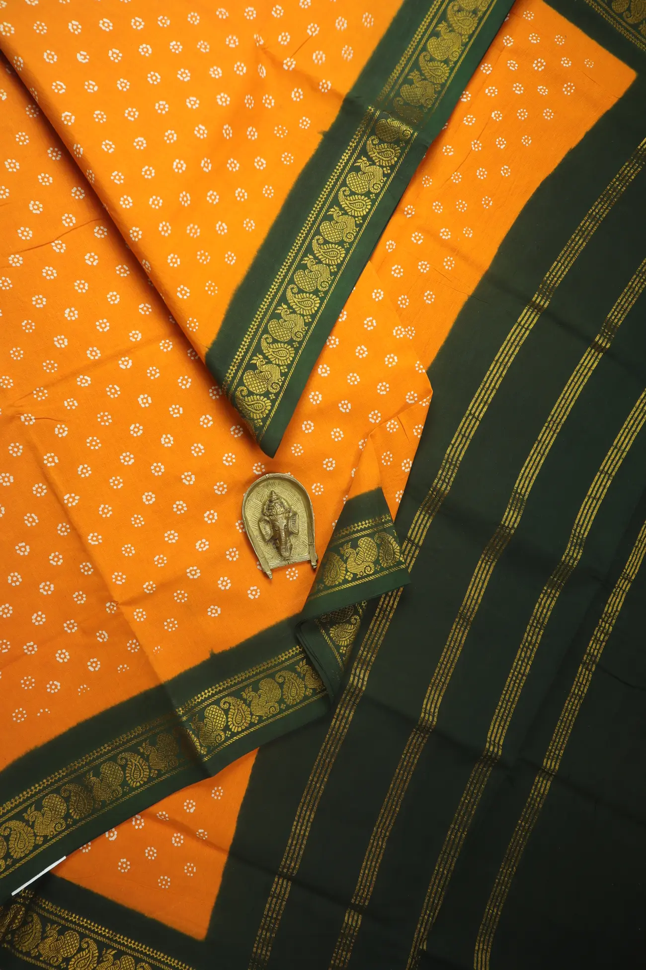 orange-peacock-mango-madurai-sungudi-saree-ss006616-a
