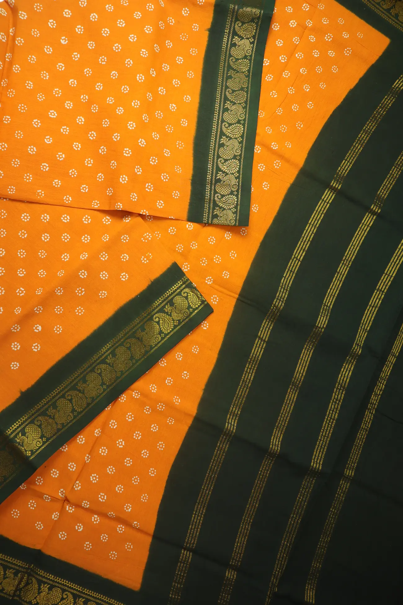 orange-peacock-mango-madurai-sungudi-saree-ss006616-b