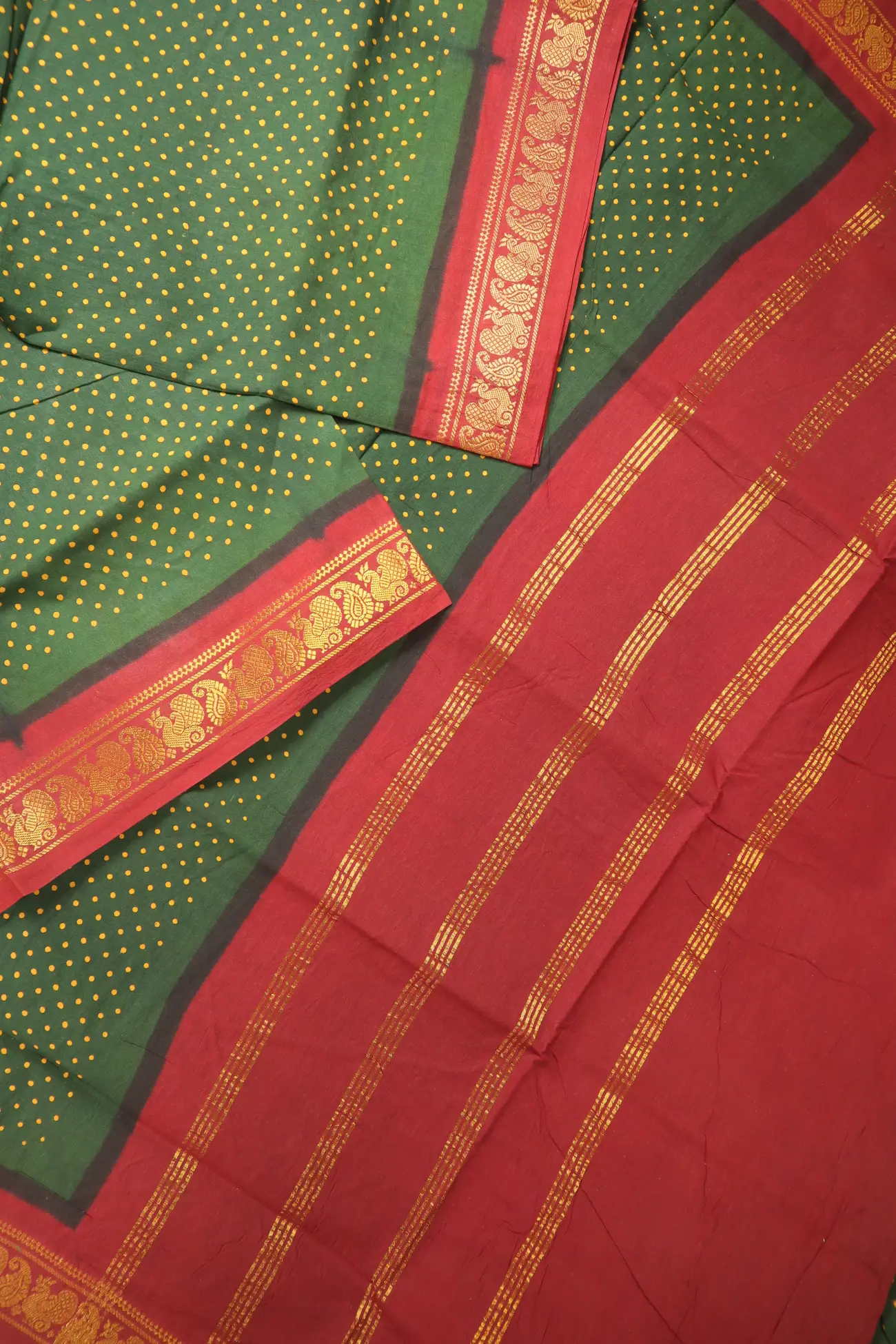 dark-green-peacock-mango-madurai-sungudi-saree-ss006610-b