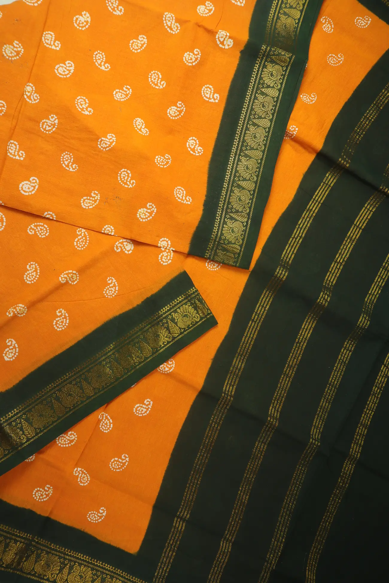 orange-peacock-madurai-sungudi-saree-ss006669-b