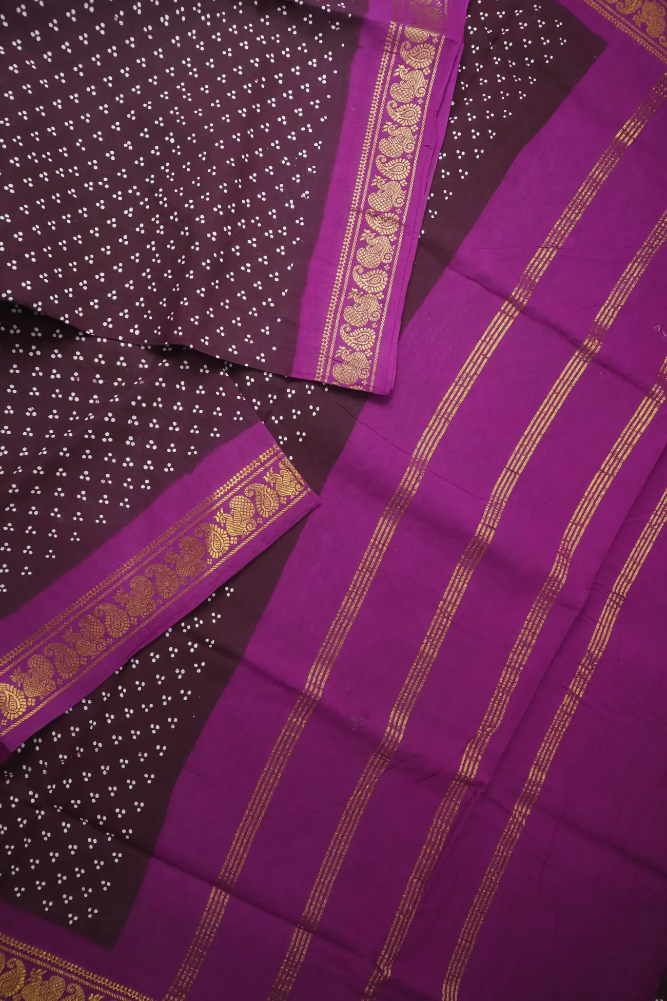 dark-magenta-mango-peacock-madurai-sungudi-saree-ss006638-b
