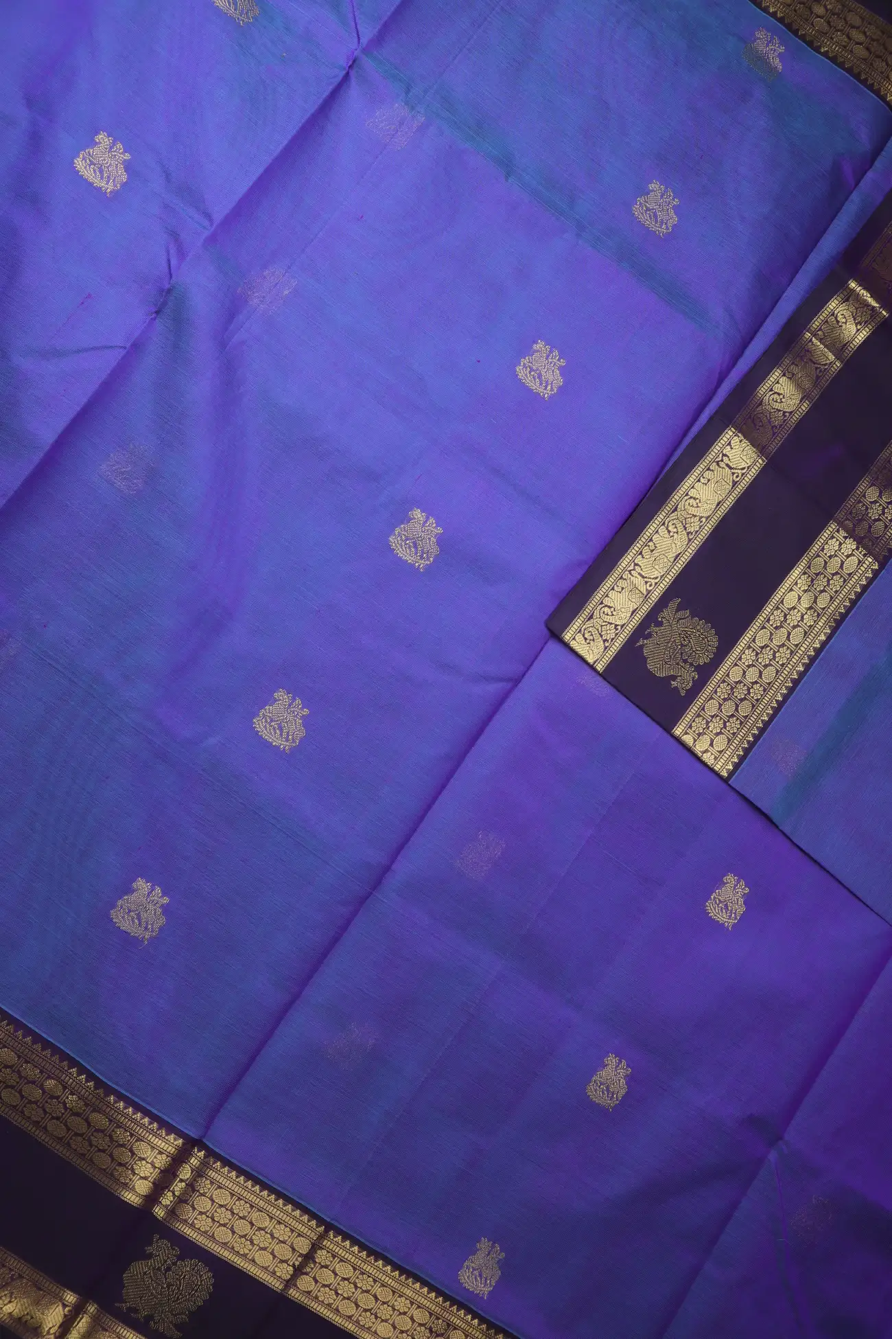 royal-blue-peacock-elephant-kanchi-silk-cotton-saree-sc003239-c