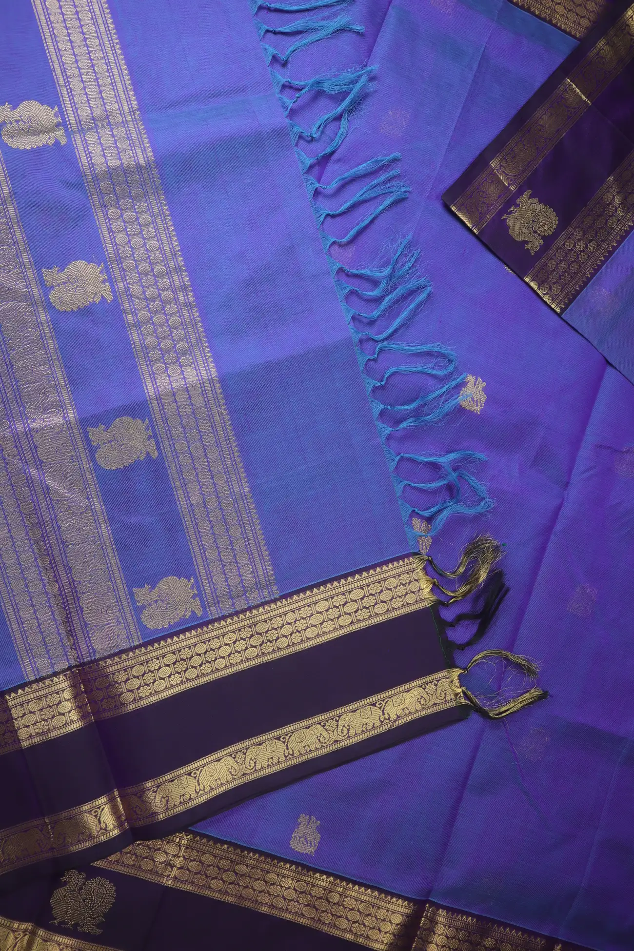 royal-blue-peacock-elephant-kanchi-silk-cotton-saree-sc003239-d