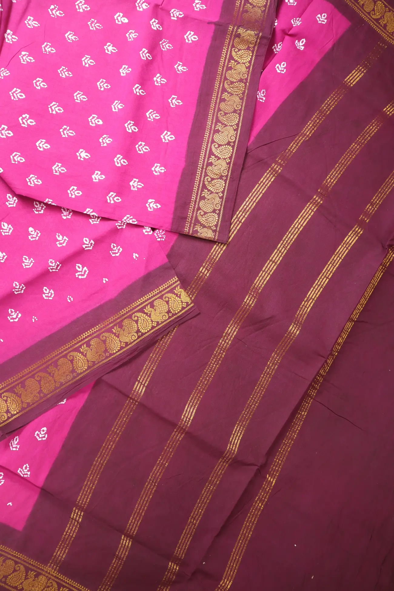 medium-violet-red-peacock-ruthratcham-madurai-sungudi-saree-ss006643-b