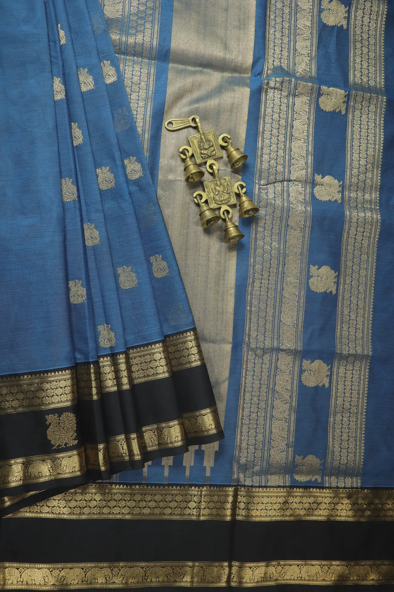 royal-blue-ruthratcham-peacock-elephant-rettai-pettu-kanchi-silk-cotton-saree-sc003242-a