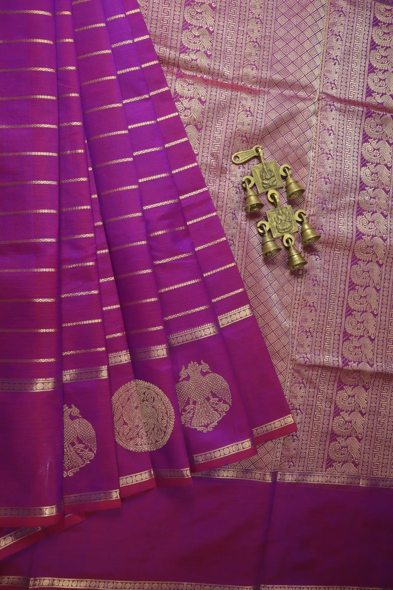 dark-magenta-veldhari-yazhi-rettai-pettu-kanchi-silk-cotton-saree-sc003240-a