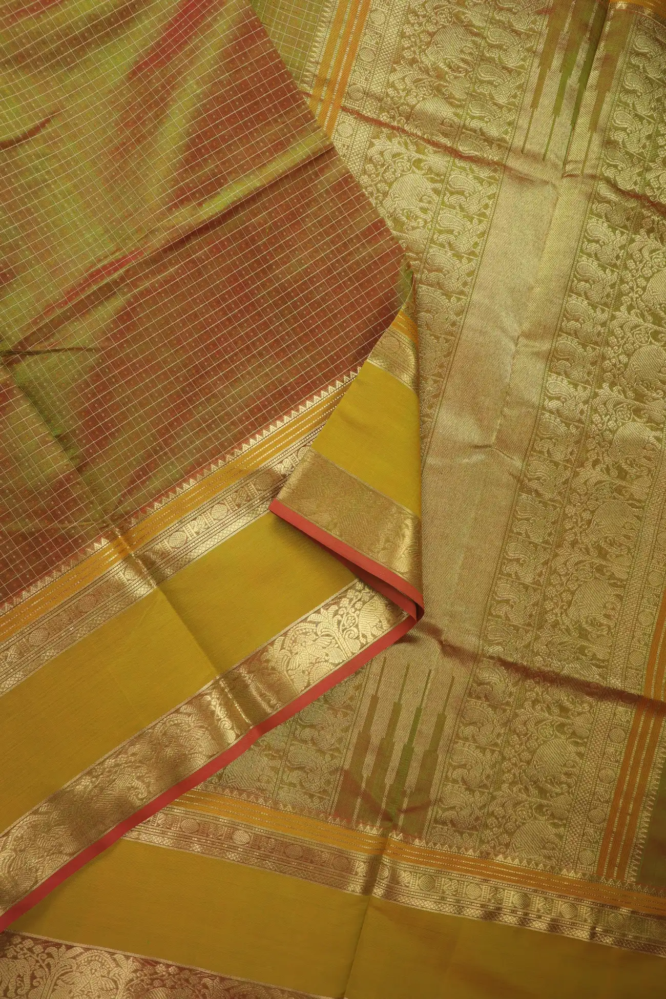 goldenrod-laksha-deepam-peacock-elephant-kanchi-silk-cotton-saree-sc003244-b