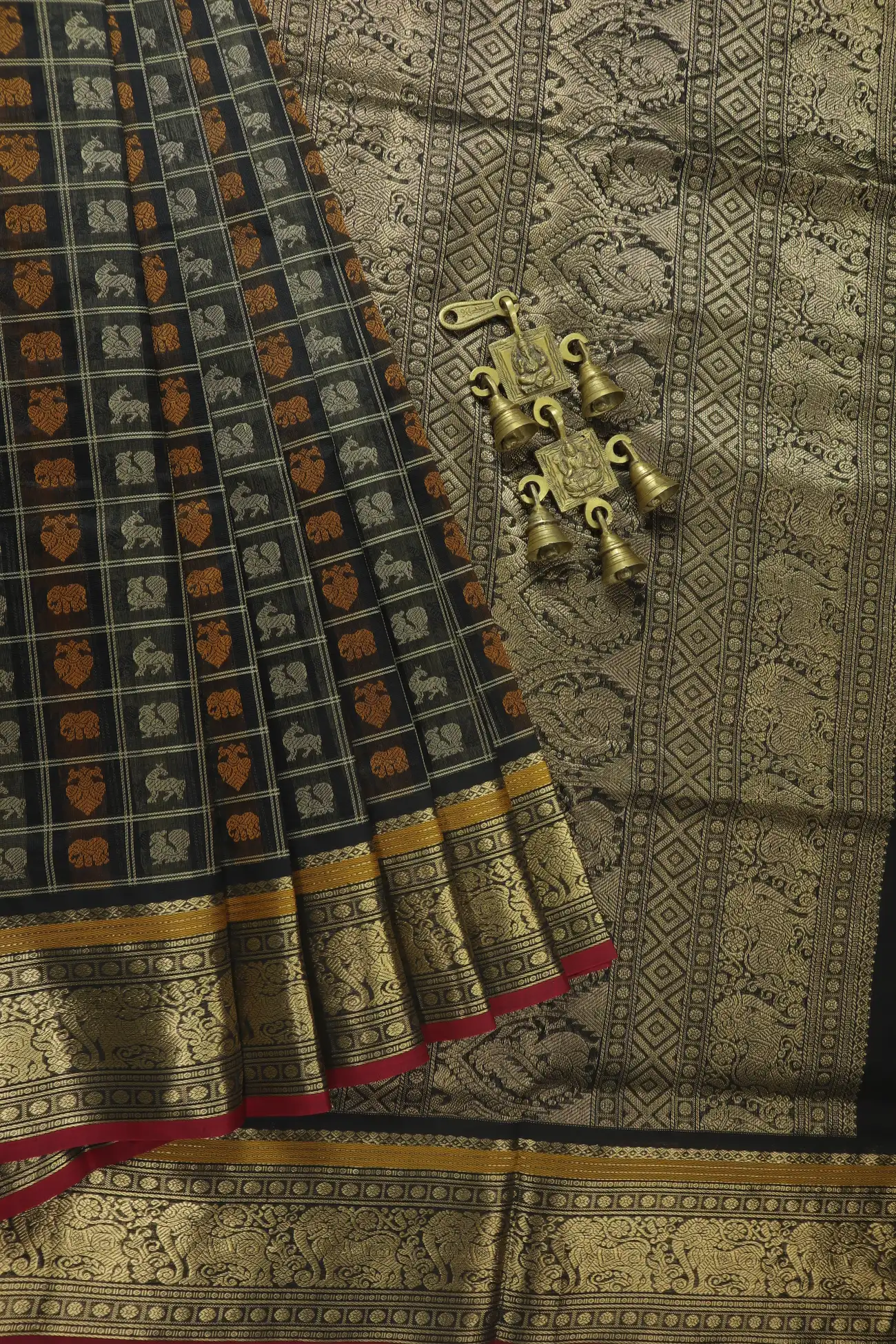 navy-yazhi-thousand-1000-butta-kanchi-silk-cotton-saree-sc003254-a