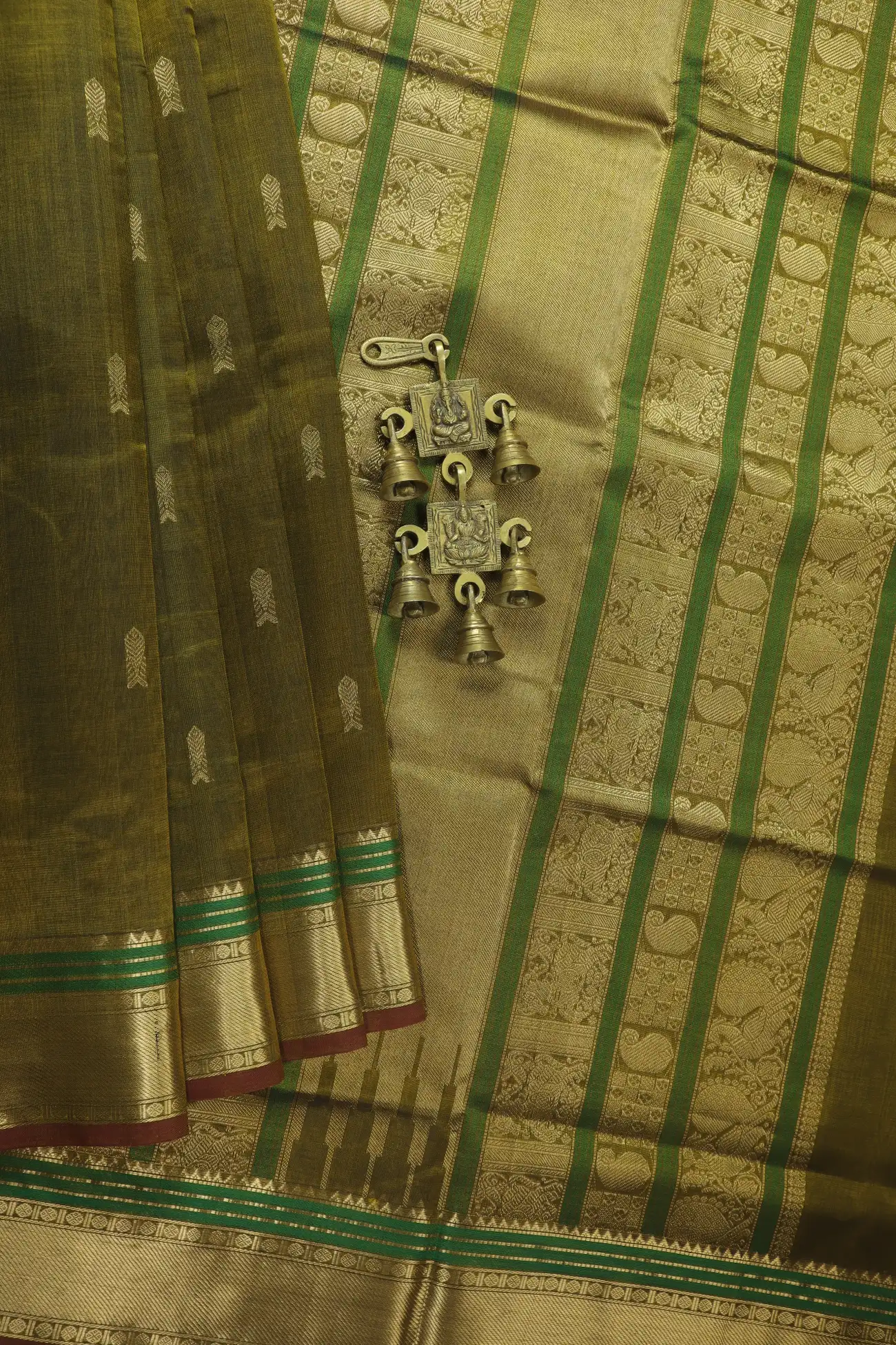 olive-bavanji-border-fish-ruthratcham-kanchi-silk-cotton-saree-sc003183-a