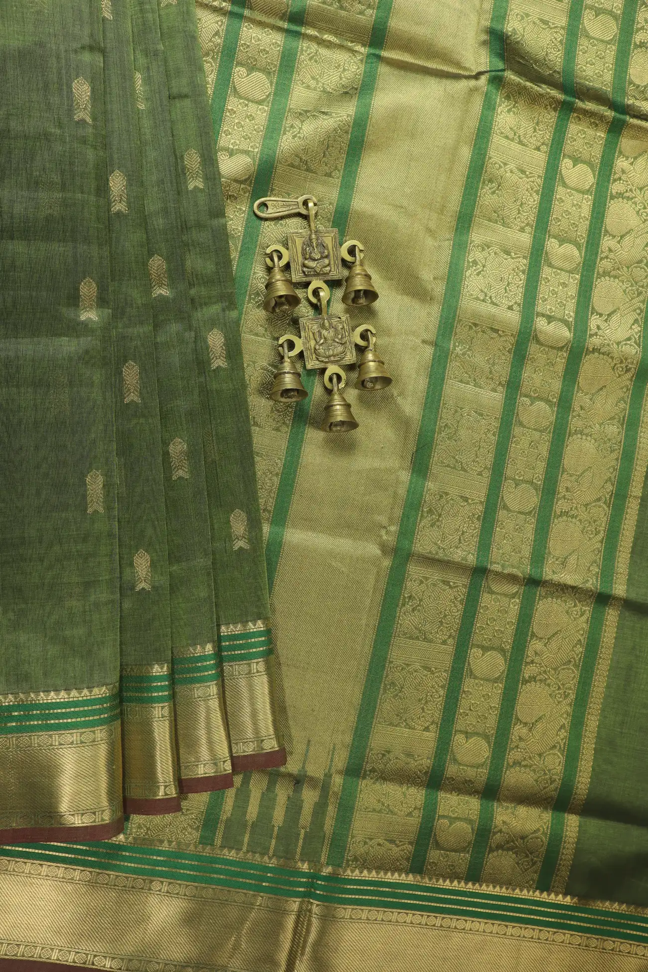 dark-green-bavanji-border-ruthratcham-fish-kanchi-silk-cotton-saree-sc003185-a