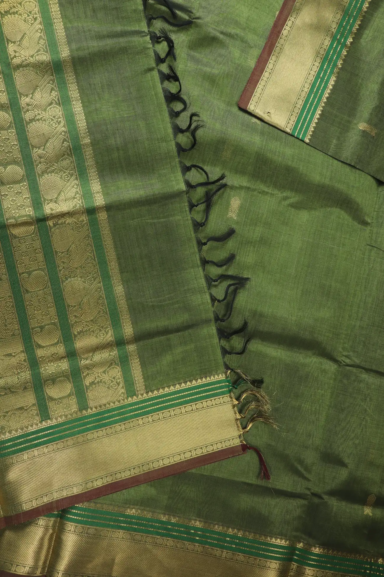 dark-green-bavanji-border-ruthratcham-fish-kanchi-silk-cotton-saree-sc003185-d
