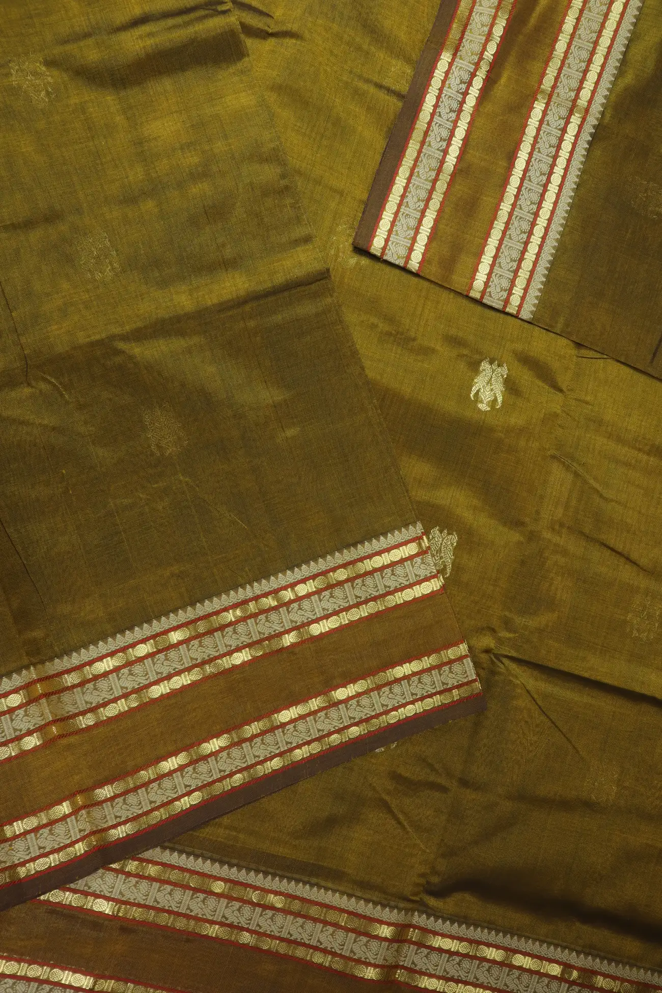 olive-rettai-pettu-ruthratcham-parrot-kanchi-silk-cotton-saree-sc003186-e