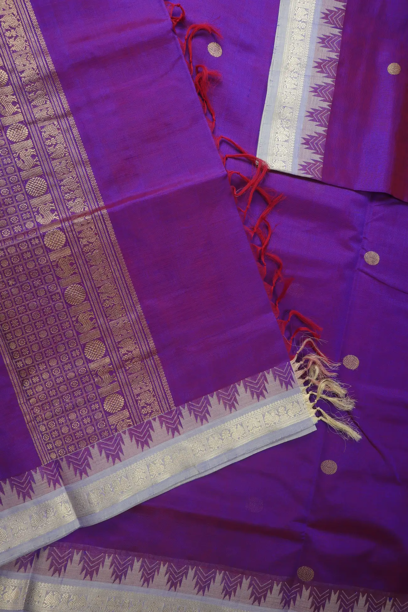 magenta-peacock-temple-yazhi-kamalam-butta-kanchi-silk-cotton-saree-sc003197-d
