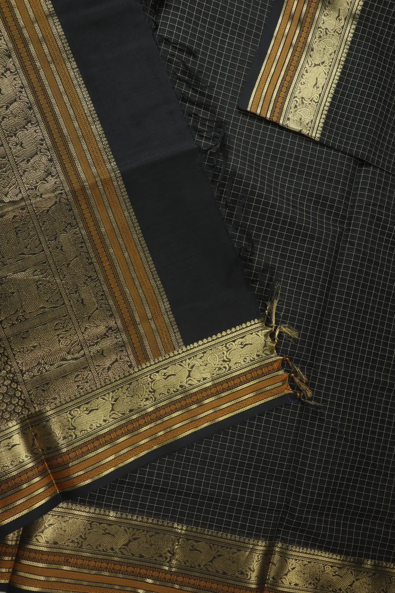 black-yazhi-peacock-kanchi-silk-cotton-saree-sc003199-d
