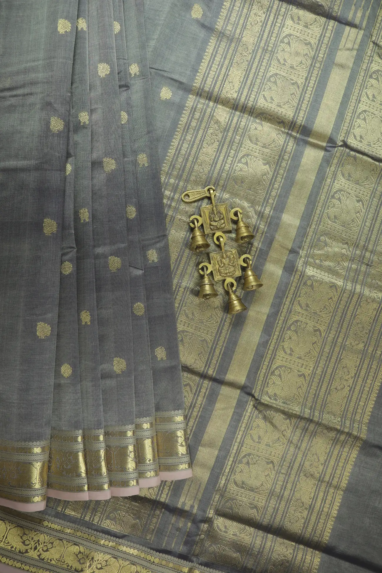 grey-parrot-yazhi-kamalam-butta-kanchi-silk-cotton-saree-sc003218-a