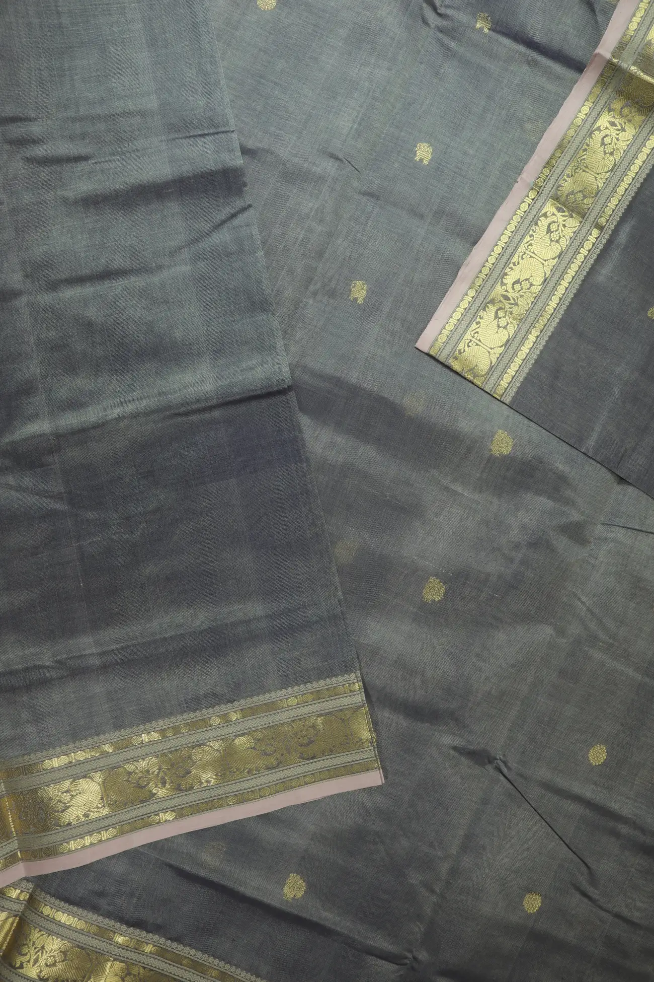 grey-parrot-yazhi-kamalam-butta-kanchi-silk-cotton-saree-sc003218-e