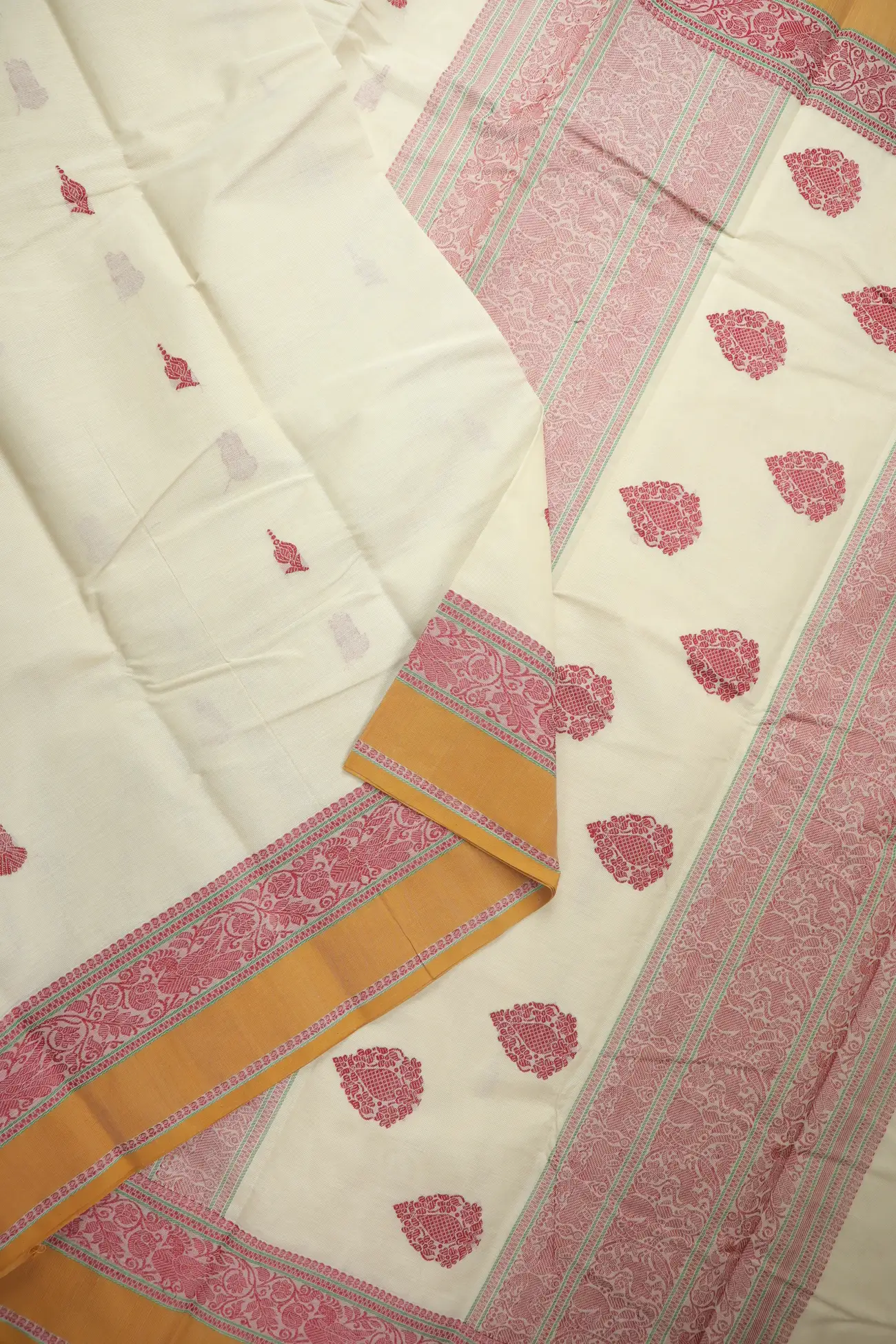 wheat-flower-peacock-iruthalai-pakshi-kanchi-cotton-saree-ek000004-b