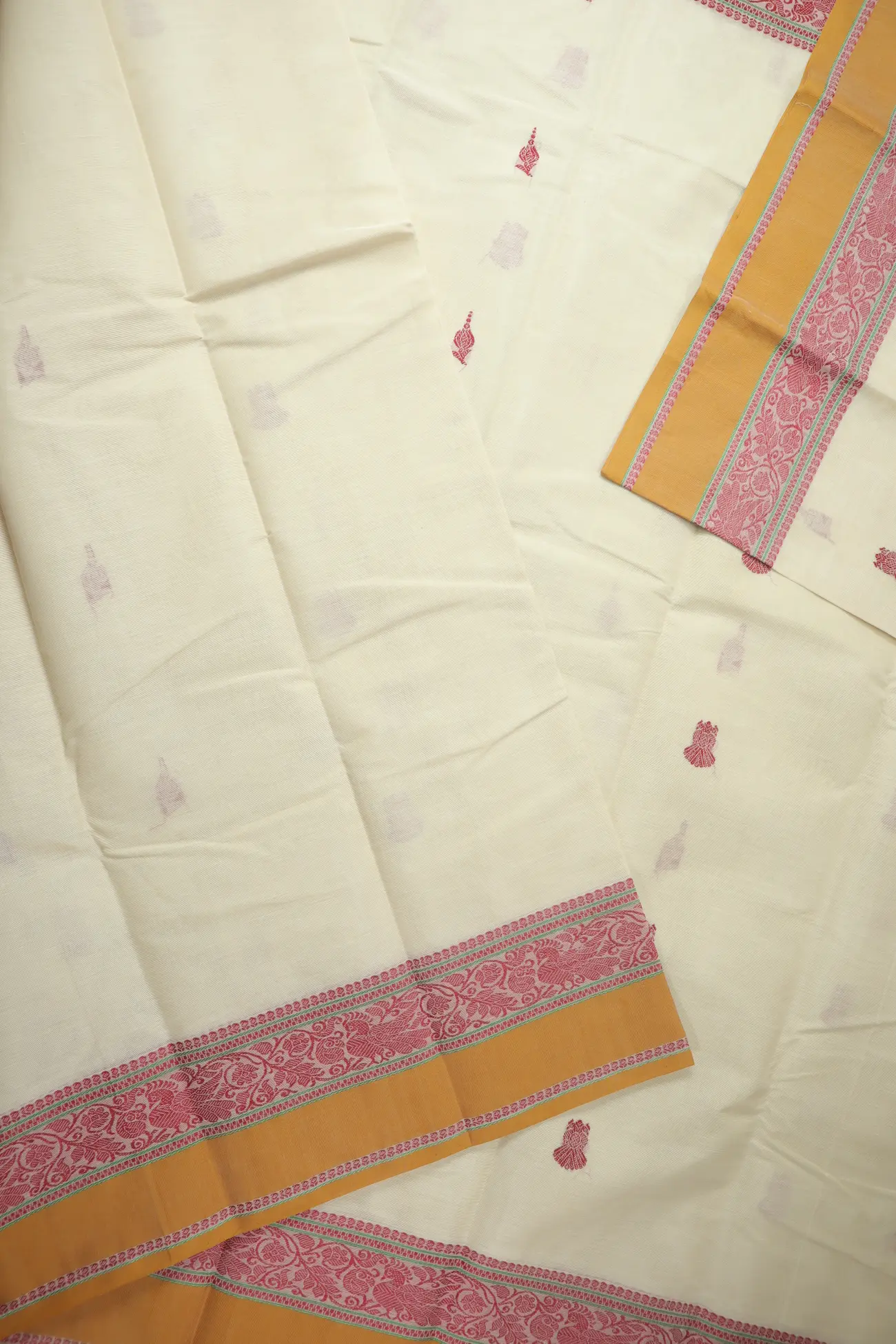 wheat-flower-peacock-iruthalai-pakshi-kanchi-cotton-saree-ek000004-e