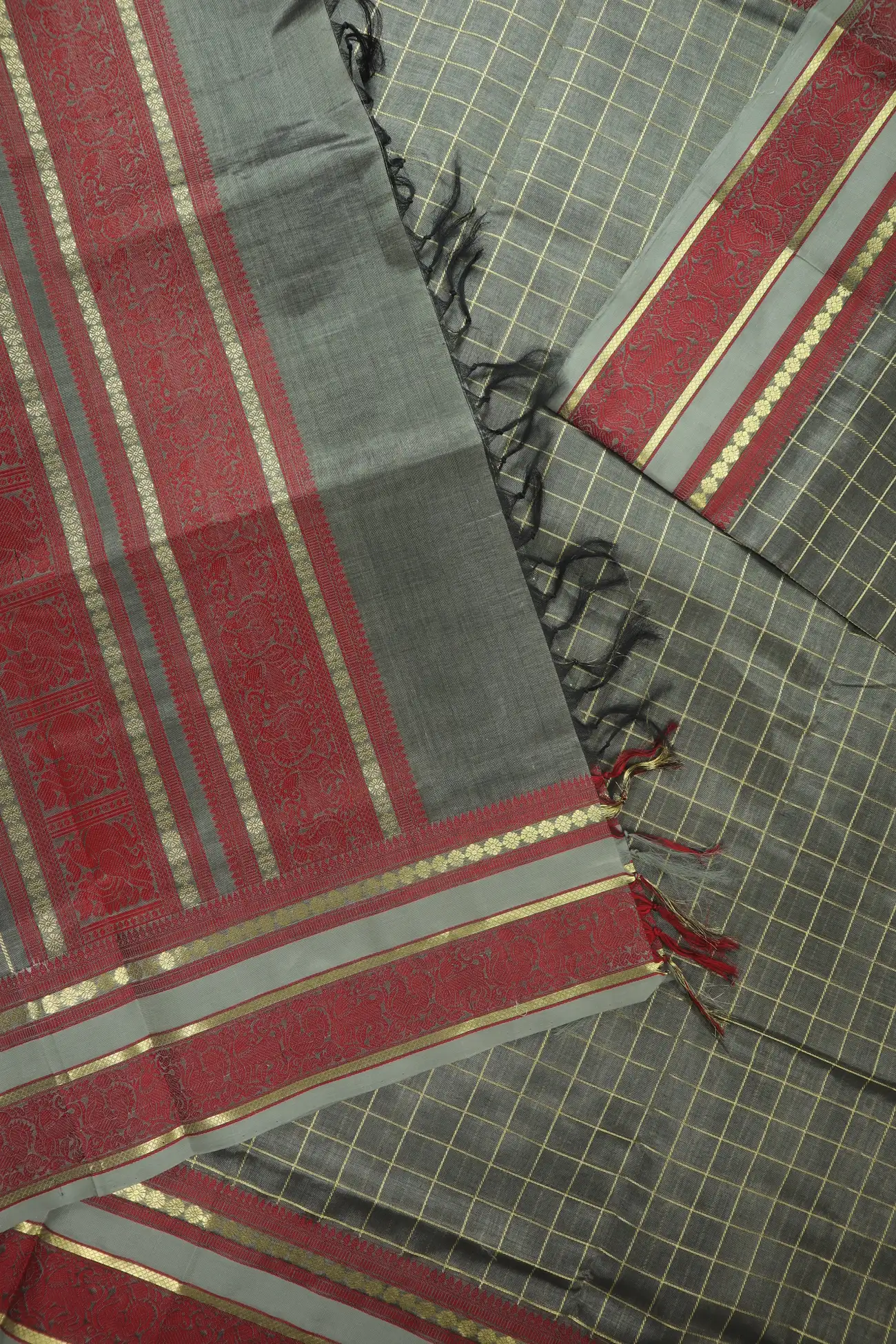 grey-yazhi-peacock-checked-kanchi-silk-cotton-saree-sc003217-d