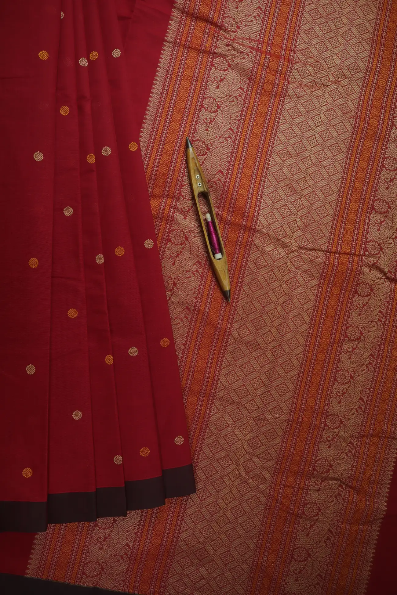 red-peacock-kamalam-butta-leaf-kanchi-cotton-saree-ek000002-a