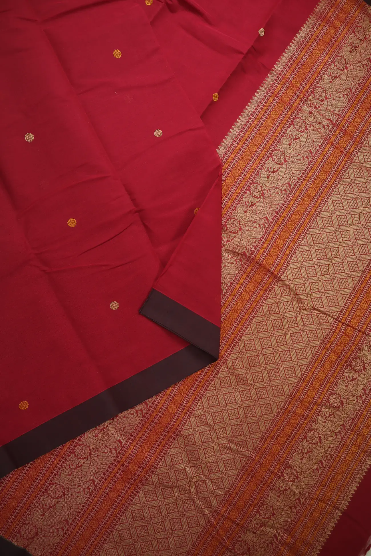 red-peacock-kamalam-butta-leaf-kanchi-cotton-saree-ek000002-b