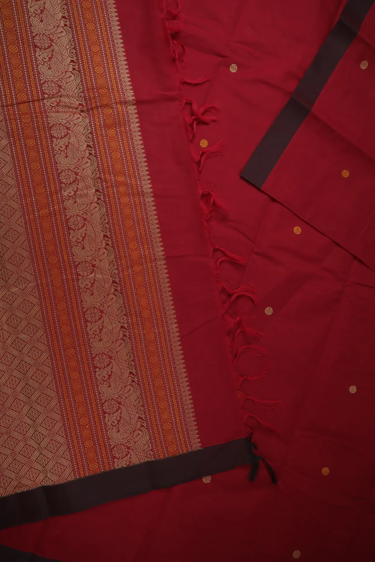 red-peacock-kamalam-butta-leaf-kanchi-cotton-saree-ek000002-d