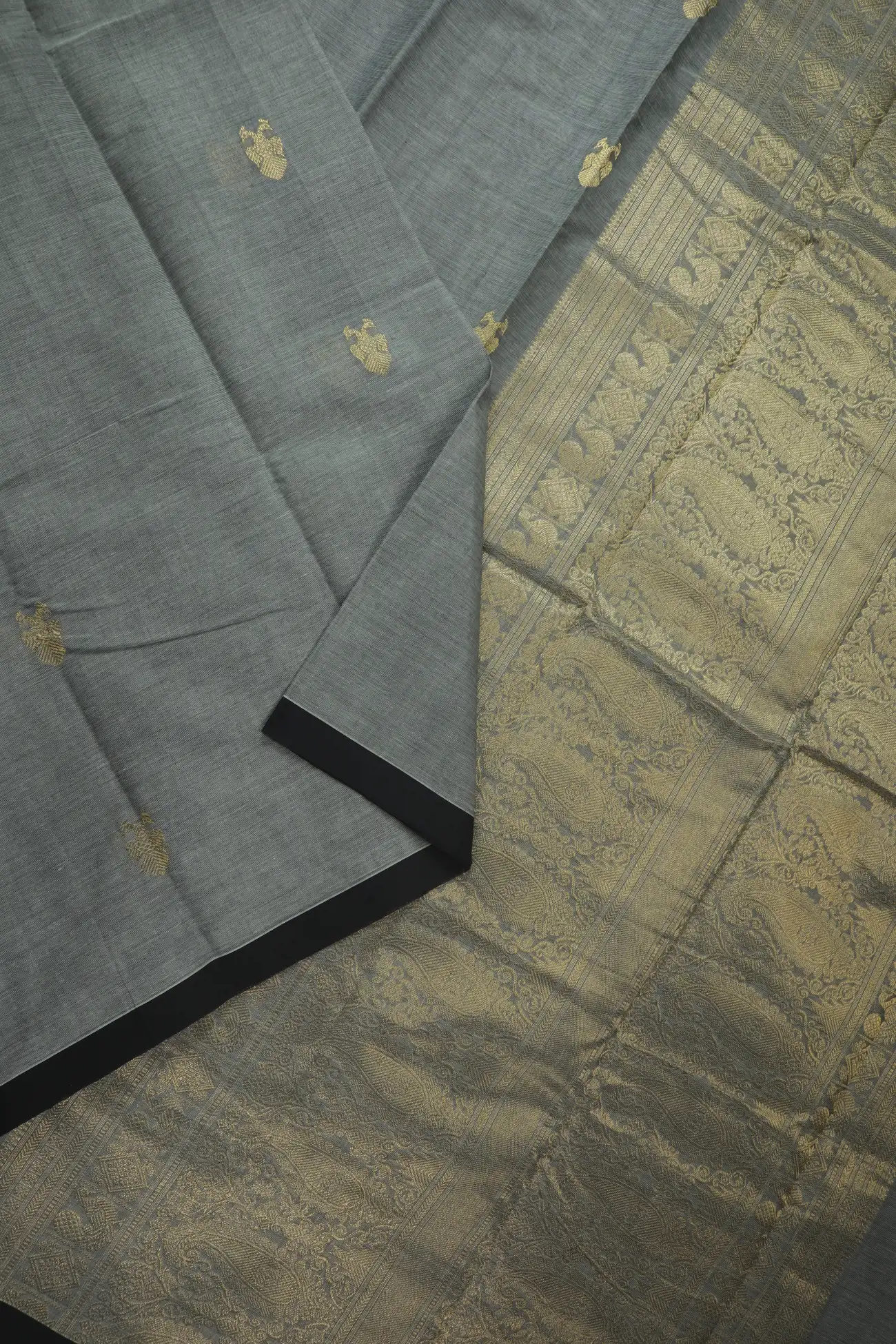 grey-iruthalai-pakshi-mango-peacock-ruthratcham-kanchi-cotton-saree-ek000008-b